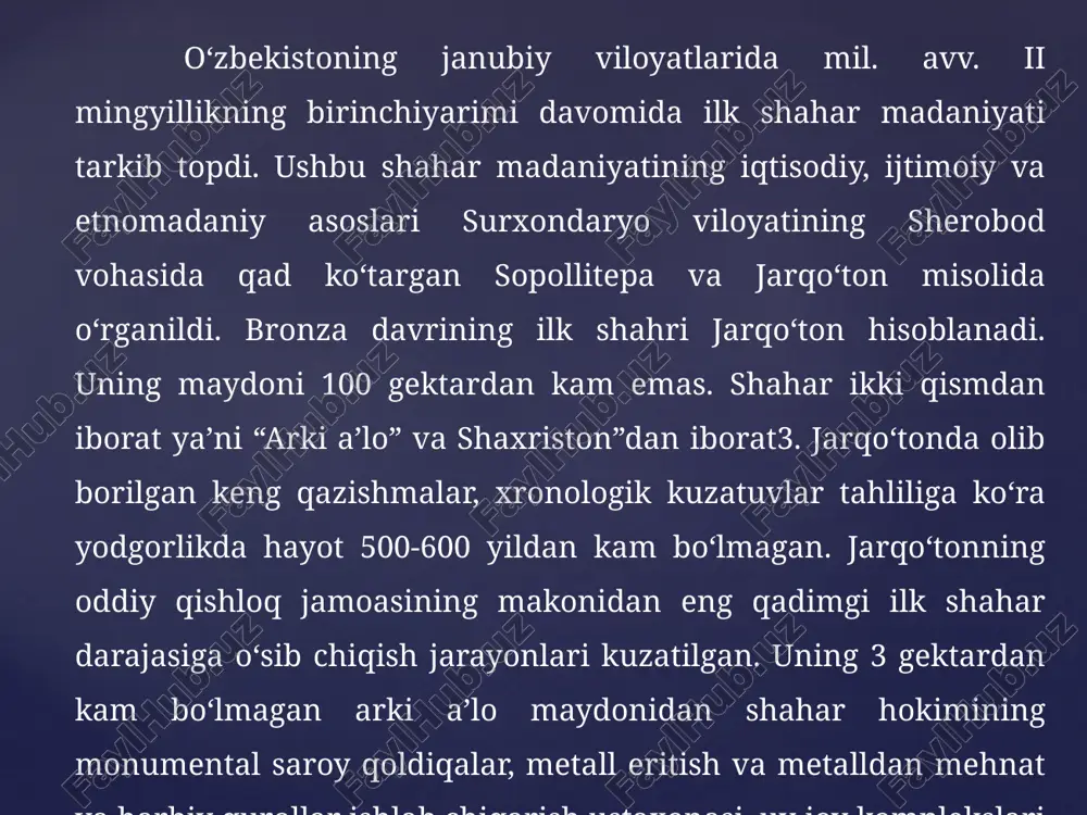 k dinining ilk kurtaklari mil. avv. ii mingyillikning ikkinchi yarimida paydo bo‘la boshlaganligini tasdiqlamoqda. bu yerda ochilgan ibodatxona va otashgohlar bronza davrida qadimgi dehqon jamoalarining ilk shaharlar tarkibida qad ko‘targani zardushtiylik dini ilk o‘zbekiston davlatchiligining mafkuraviy asosini tashkil etganligini ko‘rsatmoqda. avestoda aks etgan jamiyatning ijtimoiy tarkibi va ramziy belgilari bronza davri ibodatxonalarida aynan jarqo‘ton ibodatxonasida va shu davr dafn marosimlari bilan bog‘liq udumlarida yaqqol aksini topgan. jarqo‘ton ibodatxonasi ilk shahar davlatning boshqaruv organi bo‘lib, boshqaruv tizimida diniy rahnamolarning o‘rni katta bo‘lgan. sh.shaydullayev o‘z tadqiqotlarida jarqo‘ton shahar-davlatining asosiy boshqaruvi “jarqo‘ton olov ibodatxonasidir” deb e’tirof etadi. hukmdor shahar-davlat tepasida turgan shaxs bo‘lib, bir vaqtning o‘zida ham diniy, dunyoviy, harbiy ishlarni o‘z qo‘lida birlashtirgan mavqeyga ega bo‘lgan. jarqo‘tonda ilk shaharga xos bo‘lgan xususiyatlar ya’ni arki a’lo, uning hududiy doirasida hukmdor saroyi, mudofaa qurilishi, protoshahriston doirasida ibodatxona, aholi yashaydigan turar-joy va topilgan moddiy madaniyat namunalari jarqo‘ton yodgorligini ilk shahar toifasiga kiritish imkonini beradi. jarqo‘tonda …