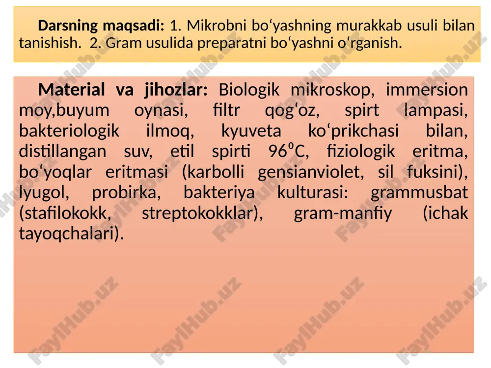 bo‘yoq bilan bo‘yagandan keyin spirt ta’sirida rangsizlanmaydi va binafsha rangni saqlab qoladi (13,14,17-rasm). grammanfiy bakteriyalar esa spirt ta’si-rida rangsizlanadi va sil fuksini bilan qo‘shimcha bo‘yaganda, qizil rangga kiradi (15 – 16-rasm). gensianviolet (yoki kristallviolet) va sitoplazmadagi nuklein kislotalar yod (lyugol eritmasi: kristall holdagi yod – 1g, kaliy yod – 2g, distillangan suv – 300 ml ) ishtirokida suvda erimaydigan hamda spirtda kam eriydigan barqaror birikma hosil qiladi. shuning uchun 30 soniya spirt ta’sir ettirilganda hujayra devori qalin, ko‘p qavatli peptidoglikani bor (grammusbat) bakteriyalar rangsizlanmaydi. grammanfiy bakte-riyalarda esa hujayra devori yupqa, peptidoglikani kam va qatlamining g‘ovaklari yirikroq bo‘lib, spirtning o‘tishini onsonlashtiradi. natijada hosil bo‘lgan birikma parchalanib bo‘yoqni tutib qololmaydi hamda spirt ta’sirida hujayra rangsizlanadi. gram usulida bo‘yash 1. alangaga tutib fiksatsiyalangan surtma filtr qog‘oz orqali gensianviolet bo‘yog‘i bilan bo‘yaladi - 2 daqiqa. 2. filtr qog‘ozni olib, bo‘yoq to‘kib tashlanadi va surtma ustiga lyugol eritmasi quyiladi - 2 daqiqa . 3. lyugol …