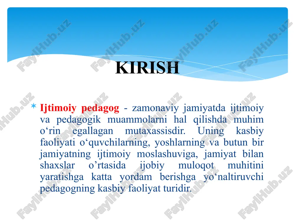 . shaxslararo munosabatlarda pedagogik va psixologik ko‘mak ko‘rsatish. oilalar bilan ishlash va ularga zarur tavsiyalar berish. ijtimoiy pedagogning vazifalari quyidagilardan iborat ta'lim muassasalari: maktab va universitetlarda ijtimoiy moslashuv dasturlarini ishlab chiqish va amalga oshirish oila bilan ishlash: muammoli oilalarni o’rganib ularni ma’naviy qo‘llab-quvvatlash, shaxsiy rivojlanishini qo‘llab-quvvatlash. jamoaviy faoliyat: mahalliy jamoalarda ijtimoiy va pedagogik loyihalarni amalga oshirish. ijtimoiy pedagog o‘z ishini turli yo‘nalishlarda amalga oshiradi. asosiy faoliyat yo‘nalishlari quyidagilarni o’z ichiga oladi muloqot qilish mahorati: har bir yosh toifasi bilan ishlash uchun turli uslub va yondashuvlarni qo‘llash orqali samarali muloqotni amalga oshirish. tahliliy fikrlash: muammolarni chuqur tahlil qilib, samarali yechimlarni taklif qilish. hamdardlik (empatiya): odamlarning his-tuyg‘ularini tushunish va ularni qo‘llab-quvvatlash. ijtimoiy pedagog quyidagi muhim ko‘nikma va malakalarga ega bo‘lishi kerak xulosa o’rnida shuni aytishimiz mumkinki ijtimoiy pedagog jamiyatda insonlar o‘rtasidagi ijtimoiy munosabatlarni yaxshilash, yoshlarga to‘g‘ri yo‘nalish ko‘rsatish va ularga ko‘maklashishda asosiy o‘rin tutadi. ularning faoliyati jamiyatning ijtimoiy barqarorligini ta’minlashda muhim ahamiyat …