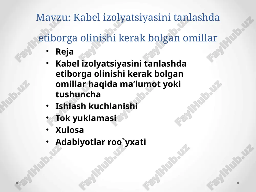 shlash kuchlanishi izolyatsiya turiga bevosita ta’sir qiladi. kuchlanishlarni uchta turga ajratishimiz mumkin: past kuchlanish, o`rta kuchlanish, yuqori kuchlanish. qaysi turdagi kuchlanishda ishlashiga qarab izolyatsiya tanlanishi muhim. chunki kuchlanishga qarab elektr energiya parametrlari har hil bo`ladi. past kuchlanish (<1 kv) — pvc, rezina izolyatsiyalar. o‘rta va yuqori kuchlanish (1 kv dan yuqori) — xlpe, epr kabi yuqori chidamli materiallar. tok yuklamasi kabel orqali o‘tadigan tok issiqlik hosil qiladi. harorat ko‘tarilganda izolyatsiya shikastlanishi mumkin. haroratga bardoshli materiallar (masalan, xlpe) katta toklar uchun mos. atrof-muhit sharoitlari namlik: suvga chidamli izolyatsiya zarur (masalan, epr). harorat: yuqori haroratli joylarda silikonli izolyatsiyalar ishlatiladi. kimyoviy ta’sir: neft, kislotalar bo‘lgan joyda maxsus izolyatsiyalar. quyosh nuri (ultraviolet uv): tashqi makon uchun uvga chidamli materiallar kerak. mexanik yuklamalar kabellar egilishi, bosim ostida qolishi yoki cho‘zilishi mumkin. bunday holatlarda elastik, zich va qattiq izolyatsiya kerak bo‘ladi. qattiq ish sharoitlari uchun qo‘shimcha himoya qoplamalari qo‘llanadi. o‘rnatish usuli yer osti: suv va bosimga …
