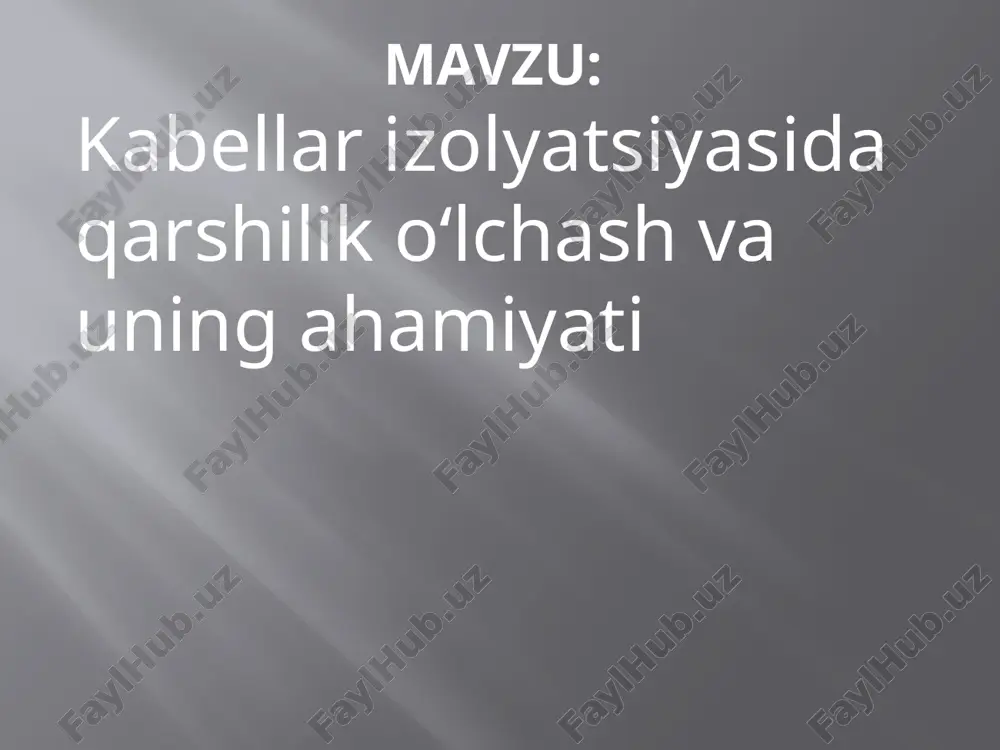 xos foyda va kamchiliklarga ega. ularning to‘g‘ri tanlanishi va qo‘llanilishi, elektr tizimlarining sifatli ishlashini ta'minlash uchun zarur . xavfsizlikni ta'minlash elektr tizimlarida izolyatsiya materiallari, qisqa tutashuv va elektr toki urishining oldini olish uchun ishlatiladi. agar izolyatsiya qarshiligi past bo‘lsa, elektr energiyasi uzatishda nosozliklar yuzaga kelishi mumkin. bu, o‘z navbatida, odamlarga elektr toki urishi xavfini oshiradi va tizimda kuchli qisqa tutashuvlarga olib kelishi mumkin. shu sababli izolyatsiyaning holati muntazam ravishda tekshirilishi, xavfsizlikni ta'minlash uchun zarurdir. kabeldagi yashirin nuqsonlarni aniqlash kabellar ichida izolyatsiya eskirgan, shikastlangan yoki namlik kirgan bo‘lsa, bu holat tashqi tomondan ko‘rinmaydi. izolyatsiya qarshiligini o‘lchash orqali bu kabi yashirin nosozliklarni erta aniqlash mumkin. nosozliklarni oldindan aniqlash eskirgan, namlangan yoki shikastlangan izolyatsiya past qarshilik ko‘rsatadi. bu orqali texnik xizmat ko‘rsatish vaqtida yashirin nosozliklar aniqlanadi, avariyalar oldi olinadi. rasm.megaommetr «es0202/2-g» do 2500 volt . megaommeter —qarshiliklarni o‘lchash uchun mo‘ljallangan asbobdir. megaommeter tarkibiga yuqori sinov kuchlanishini yaratadigan generator kiradi, bu kuchlanish 250, 500, …