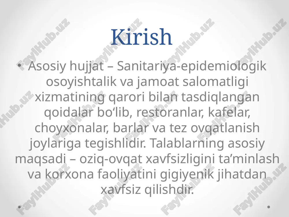 va sun‘iy yoritish normativlarga mos (masalan, oshxonada 200-300 lyuks). - ventilyatsiya: mexanik yoki tabiiy, havoni filtrlab, chiqarish tizimi bilan ta’minlangan. har yili tekshiriladi. xonalar tarkibi: - oshxona: alahida kirish, yuvish joylari, issiq va sovuq suv. - omborxona: harorat rejimi (sovuq: 0-4°c, muzlatgich: -18°c), namlik 60-75%. - mijozlar zali: toza, ventilyatsiyali, chetlab o‘tmaslik. jihozlar va inventarga qo‘yiladigan talablar restoran jihozlari oziq-ovqat bilan aloqada bo‘lmagan materiallardan (zanglamaydigan po‘lat, plastmassa) tayyorlanishi, yuvish va dezinfeksiyaga chidamli bo‘lishi kerak: - stol usti, idishlar silliq, bo‘shliqsiz. - texnologik jihozlar (pech, muzlatgich) alohida zonalarda joylashtiriladi. - tozalash inventari (supurgi, moplar) rangli kodlash bo‘yicha ajratiladi: oshxona uchun qizil, umumiy uchun ko‘k va h.k. inventar yuvilgach, quritiladi va alohida saqlanadi. xodimlar gigiyenasi va tibbiy ko‘rik - barcha xodimlar ishga kirishdan oldin va har 6 oyda tibbiy ko‘rikdan o‘tishi, yuqumli kasalliklarga tekshirilishi kerak. gigiyena qoidalari: qo‘llarni sovun bilan yuvish (ish boshida, tanaffusdan keyin, jarayon o‘rtasida), maxsus kiyim (xabarlar, sarafon), soch …