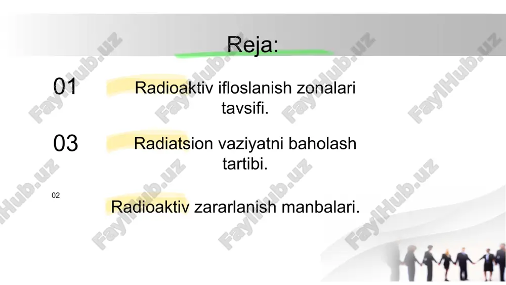 ablariga taxminiy usul ma’lumotlaridan foydalanib aholini, ishchi-xizmatchilarni,fmtxtuzilmalari va muassasalarining shaxsiy tarkibini oldindan (ya’ni radioaktiv bulut u yoki bu aholi yashash punktiga etib kelishidan oldin) himoya qilish tadbirlarini tashkil qilishga imkoniyat yaratadi. bunday tadbirlarga quyidagilar kiradi: - fmtx muassasalarini radioaktiv ifloslanish xavfi to’g’risida xabardor qilish; - fmtx muassasalarini radioaktiv ifloslanish sharoitida ishlash rejimiga o’tkazish; - aholini joylashtirish uchun radiatsiyaga qarshi pana joylarni tayyorlash; - nafas a’zolarini himoyalovchi shaxsiy himoya vositalarini tayyorgarlikka olib kelish; - suv, ovqat mahsulotlarini himoyalash ishlarini tugatish va hokazo. razvedka o’tkazish uchun radiatsion va kimyoviy kuzatish postidagi shaxsiy tarkib shaxsiy himoya vositalari, radiatsion va kimyoviy razvedka asboblari, to’suvchi belgilar to’plami, shaxsiy dozimetrlar, aloqa va xabar berish vositalari va vazifani bajarish uchun kerakli boshqa vositalar bilan ta’minlanadilar. radiatsion holatni bu usulda baholashda quyidagi boshlang’ich ma’lumotlar zarur: 1) fmtx obyektlarida, harakat yo’nalishida yoki tuzilmalar va muassasalar joylashish (dam olish) tumanlarida radioaktiv zararlanishni vujudga keltirgan yadro portlashi vaqti; 2) fuqaro muhofazasi …