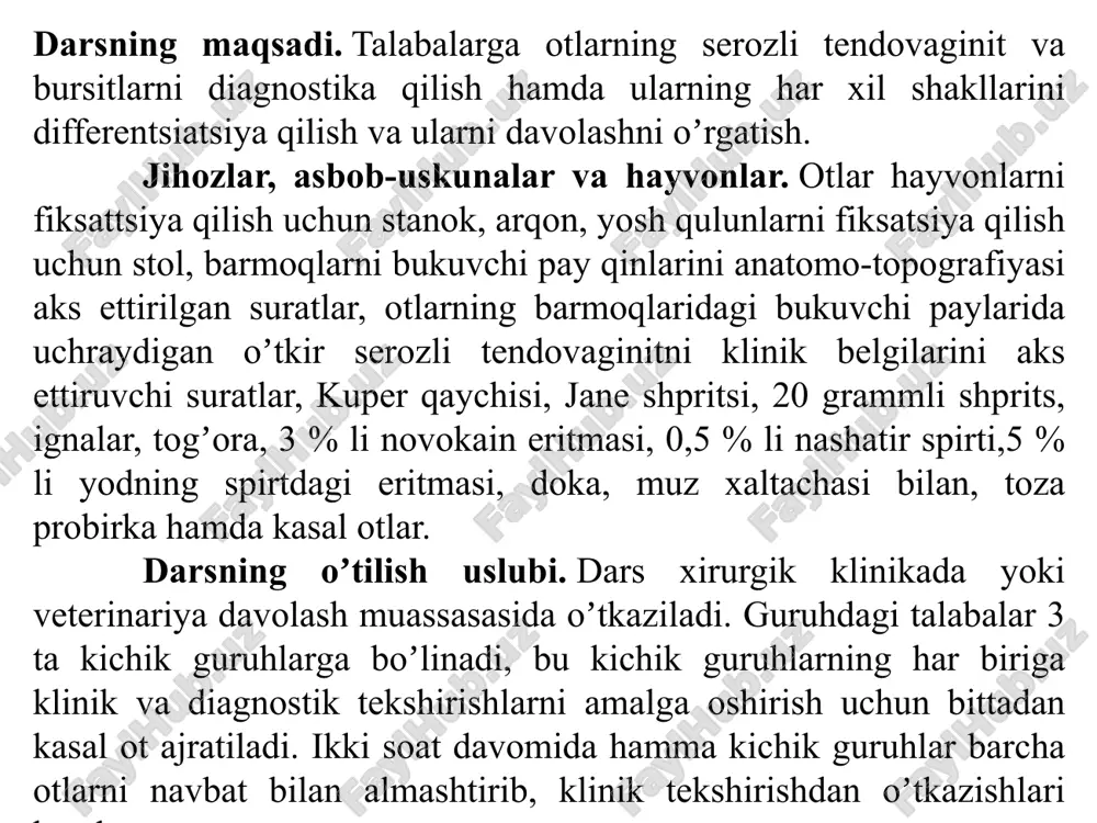 qismini oʼrab olib, mushaklarning yengil ishlashini taʼminlaydi. pay qini ikki xil boʼladi: 1. paylarning fibroz qini mushak paylarini oʼrab oladi va uning tashqi yuzasini parda bilan qoplab, gʼilof hosil qiladi. 2. pay qinlarining shilimshiq xaltachasi shilimshiq xaltachaning oʼzgargan shakli boʼlib, anchagina murakkab tuzilgan. bu mushak payning hamma joyini oʼrab olib, uzunchoq xaltacha hosil qiladi, uning ichida pay bemalol harakat qiladi. bunday xaltachalar serharakat boʼgʼimlarda boʼladi. masalan, bilaguzuk va tovon boʼgʼimlari ustida joylashadi. pay qinlarining shilimshiq xaltachasi ikki varaqqa boʼlinadi: a) ichki varaq-bevosita payni oʼraydi; b) tashqi varaq-qinning tashqi devorini hosil qiladi. baʼzi joylarda shilimshiq qin boʼgʼim bilan birlashib, sinovial qin nomini oladi, bunday qinlar qoramollar bilaguzuk boʼgʼimining mushakini oʼrab turadi. shilimshiq xaltacha – (bursa) koʼp harakat qiladigan va harakat vaqtida ishqalanadigan mushaklar ostida biriktiruvchi toʼqimadan iborat xaltachalar boʼladi. xaltacha ichida sinovial suyuqlik boʼlib, u mushaklar ishqalanishini kamaytiradi. xaltachalar katta-kichikligiga va bajaradigan ishiga qarab har xil boʼladi. xaltachalarning topografik joylashishi va …