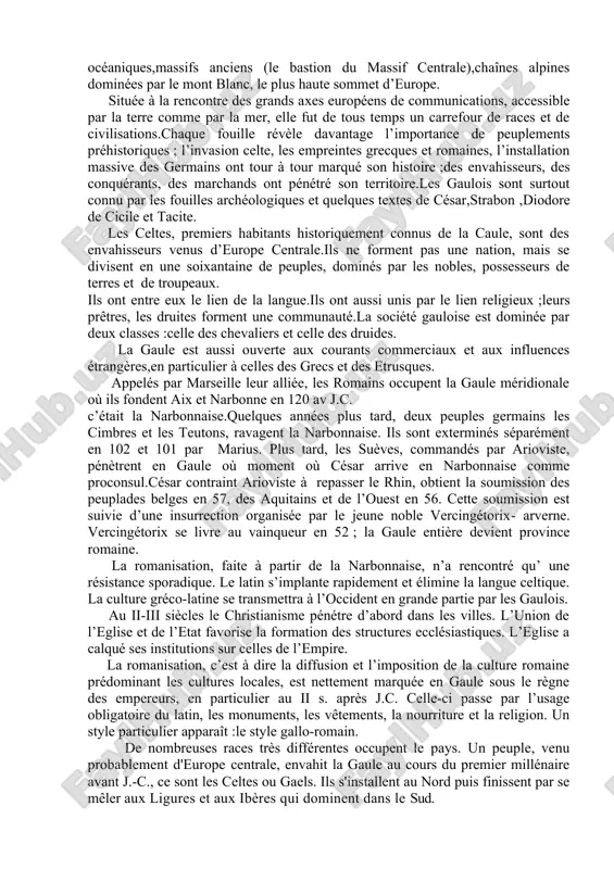 on, combien importante, de la frontière franco-allemande. un fragment de la frontière franco-italienne a été rectifié en 1945. la france est la plus vieille nation d'europe et l'une des plus anciennes du mond la france n’est pas une patrie territoriale; elle est aussi une patrie historique, linguistique et culturelle qui appartient au domaine de la civilisation occidentale. l’histoire de la france n’est pas celle d’une race, mais celle de la formation d’une nation. il a fallu plus d’un millénaire pourque les éléments éthniques s’y trouvent mêlés dans un espace géographique permanent. quand ces éléments épars (razbrosanniy -tarkok) ont été groupés dans le creuset (gornilo-kozon), un continuité sans seconde, celle d’une monarchie héréditaire qui a duré huit siècles, a lentement soudé entre elles les provinces et les races. la france est constituée par un isthme (peresheek-buyin geogr.) dans la partie la plus occidentale de l’europe,dont elle occupe une des zones les …