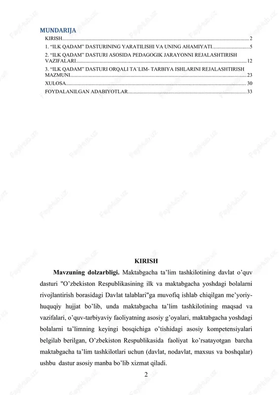 davlat o’quv dasturini qo’llash va mttning maqsad va vazifalari aks ettirilgan. davlat o’quv dasturi variativ o’quv dasturlarini yaratishda majburiy tayanch hujjat hisoblanadi. ta’lim tashkilotlari maktabgacha ta’lim vazirligi tomonidan tasdiqlangan variativ o’quv dasturlaridan foydalanish huquqiga ega. ta’lim tashkiloti davlat o’quv dasturi asosida o’zining mtt ishchi o’quv dasturini ishlab chiqish huquqiga ega. ta’lim tashkilotining ishchi o’quv dasturi tashkilot pedagoglari tomonidan ota-onalarni jalb etgan holda tuziladi va amaldagi qonunchilik tartibida tasdiqlanadi.[footnoteref:1] [1: ilk qadam davlat o’quv dasturi t 2018] haqiqatan ham, ta’lim islohotlari insonning muayyan darajada intellektual salohiyatining yuzaga chiqishiga, uning jamiyatda o’z o’rnini topishiga katta yordam berdi. buni biz birinchi prezidentimiz i.a.karimovning «tafakkur» jurnali bosh muharririning savollariga bergan javobidan ham anglashimiz mumkin: «ta’limning yangi modeli jamiyatda mustaqil fikrlovchi, erkin shaxsning shakllanishiga olib keladi. o’zining qadr-qimmatini anglaydigan, irodasi baquvvat, iymoni butun, hayotda aniq maqsadga ega bo’lgan insonlarni tarbiyalash imkoniga ega bo’lamiz. shunda odam... - o’z aqli, o’z tafakkuri, o’z mehnati, o’z mas’uliyati bilan …