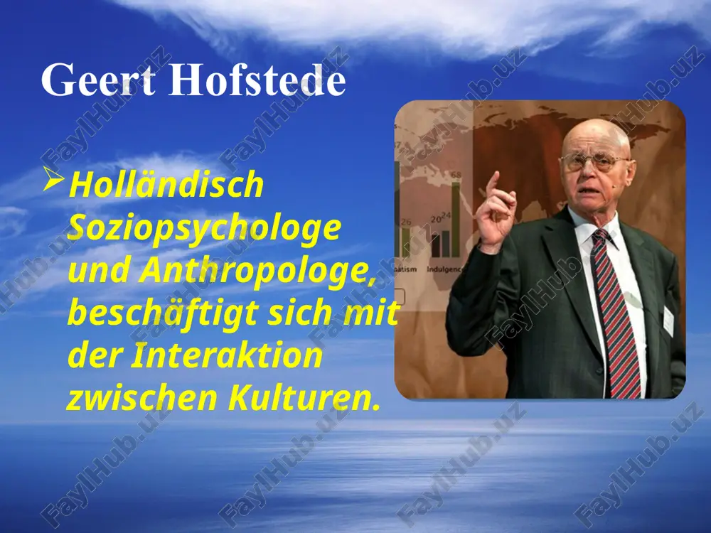 dimension beschreibt hofstede die kausalitäten vom miteinander von individuen innerhalb einer kultur. er unterscheidet hierbei zwischen individualistisch und kollektivistisch (dieser ausdruck soll ohne jegliche politische bedeutung genutzt werden) geprägten gesellschaften. er definiert eine kollektivistische kultur anhand der eigenschaft, dass in ihr das wohl der gruppe über das interesse des einzelnen gestellt wird. die überwiegende mehrheit der menschheit lebt in kollektivistischen gesellschaften. durch das ‚hineingeborenwerden‘ in eine eng zusammenlebende gruppe von menschen, meist in grossfamilien, ist das erste und stärkste ich-konzept eines kindes die zugehörigkeit zu einer wir-gruppe. diese zugehörigkeit ist nicht freiwillig sondern naturgegeben. sie ist bestimmt durch die abgrenzung zu der sie-gruppe der anderen mitglieder der gesellschaft. „die „wir“-gruppe bildet die hauptquelle der identität eines menschen und dessen einzigen sicheren schutz gegen die gefahren des lebens. deshalb schuldet man seiner „wir“-gruppe lebenslange loyalität; ein bruch dieser loyalität gehört zu den schlimmsten vergehen eines menschen“, [hofstede, 1997:65]. im gegensatz dazu …