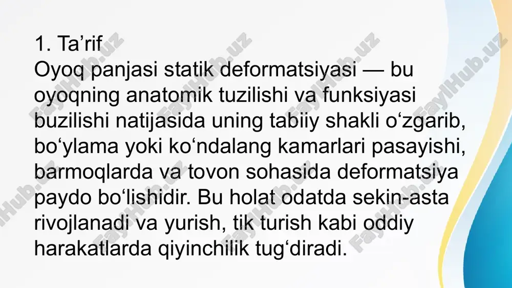 t oyoqda, balki yuqoriroq bo‘g‘imlarga ham ta’sir qiladi. yuklamaning noto‘g‘ri taqsimlanishi natijasida: boldir mushaklarida doimiy taranglik; tizza bo‘g‘imida varus/valgus o‘zgarishlar; bel umurtqasida qiyshayish (skolioz) rivojlanishi mumkin. 4. turlari 4.1. bo‘ylama yassi oyoqlik oyoqning ichki qismi pastga tushadi, ichki cheti yerga yopishadi. belgilari: tovon va tizza ichkariga og‘adi, poyabzalning ichki cheti tez yeyiladi. 4.2. ko‘ndalang yassi oyoqlik oyoqning old qismi kengayadi, 1-barmoq tashqariga og‘ib ketadi (hallux valgus). belgilari: oyoq oldida “suyak chiqishi”, 2-3-barmoqlar bolg‘acha shaklida deformatsiyalanadi. 4.3. aralash shakl bir vaqtda ham bo‘ylama, ham ko‘ndalang kamarning pasayishi. 4.4. valgus deformatsiyasi tovon tashqi tomonga og‘adi, oyoqlar “x” shaklida bo‘ladi. bolalarda ko‘p uchraydi. 4.5. varus deformatsiyasi tovon ichkariga og‘adi, oyoqlar “o” shaklida bo‘ladi. hallux valgus – ko‘ndalang yassi oyoqlik bilan bog‘liq bo‘lib, 1-barmoqning tashqariga og‘ishi, “suyak chiqishi” bilan kechadi. bolg‘acha barmoq – 2-3-barmoqlar bukilib, ustki bo‘g‘imlarda kalluslar hosil bo‘ladi. tovon shpori (plantar fassiit) – yassi oyoqlik asorati sifatida tovon suyagida o‘tkir og‘riq paydo …