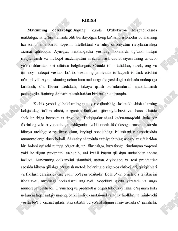 ichdagi bilimlarni o‘zlashtirishda muammolarga duch keladi. shunday sharoitda tarbiyachining asosiy vazifalaridan biri bolani og‘zaki nutqqa o‘rgatish, uni fikrlashga, kuzatishga, tinglangan voqeani yoki ko‘rilgan predmetni tushunib, uni izchil bayon qilishga undashdan iborat bo‘ladi. mavzuning dolzarbligi shundaki, aynan o‘yinchoq va real predmetlar asosida hikoya qilishga o‘rgatish metodi bolaning o‘ziga xos ehtiyojlari, qiziqishlari va fikrlash darajasiga eng yaqin bo‘lgan vositadir. bola o‘yin orqali o‘z tajribasini ifodalaydi, atrofdagi hodisalarni anglaydi, voqelikni qayta yaratadi va unga munosabat bildiradi. o‘yinchoq va predmetlar orqali hikoya qilishni o‘rganish bola uchun nafaqat nutqiy mashq, balki ijodiy, emotsional va aqliy faollikni ta’minlovchi vosita bo‘lib xizmat qiladi. shu sababli bu yo‘nalishning ilmiy asosda o‘rganilishi, nazariy va amaliy jihatlari chuqur tadqiq qilinishi zarur. mazkur kurs ishida aynan o‘yinchoq va predmetlar asosida hikoya qilishga o‘rgatishning pedagogik va psixologik asoslari, samarali metodik yondashuvlari, amaliyotda qo‘llanilayotgan mashg‘ulotlar va ularning natijalari tahlil etilgan. shuningdek, bolalarda og‘zaki nutqni o‘stirishda tarbiyachining roli, mashg‘ulotlar mazmuni, kuzatuv va eksperimentlar orqali …