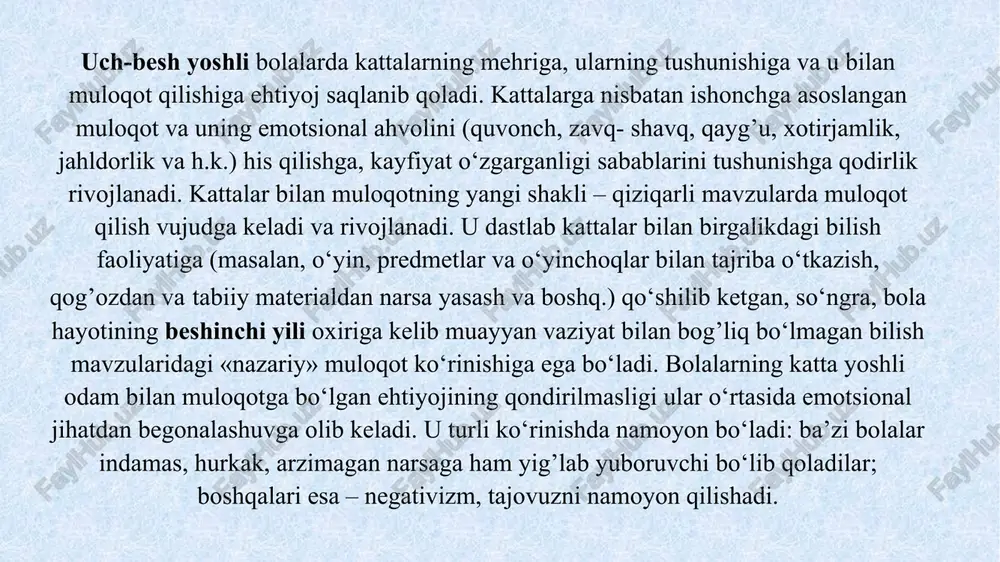 ng oddiy talablar, iltimoslar bilan murojaat qiladi va tengdoshining harakatiga baho beradi. besh yoshli bolalar tengdoshlarining hadeb u yoki bu narsani so‘rab, jonga tegishini salbiy baholaydi. besh yoshga kelib, tengdoshlari bilan muloqotga va ular bilan bolalar jamiyatini vujudga keltiradigan birgalikdagi o‘yinlarga bo‘lgan ehtiyoj keskin ortadi. bola hayotining beshinchi yiliga kelib, u o‘z tengdoshlari o‘rtasida o‘z o‘rnini anglay boshlaydi. kommunikativ qo‘nikma rivojlanadi: bola salomlashadi va xayrlashadi, do‘stini ismini aytib chaqiradi, to‘rt-besh yoshlarga kelib – sherigini u o‘ynayotgan rol nomi bilan chaqiradi («hoy, shofyor, arqon g’ildirakning tagiga tushib ketdi»). uch yashar bola nutqini rivojlantirishga oid vazifalar: bolaning imkon doirasi va undan tashqaridagi nutq vositalari bilan faol muloqotga kirishishi, kattalarning savol va takliflariga javob berishi, o‘z istak-xohishlari, hissiyotlari, fikrlarini ifoda qilgan holda tashabbus ko‘rsatib fikr bildirishga intilishini qo‘llab- quvvatlang; tengdoshlari ishlariga qiziqishi, o‘z taassurotlarini ular bilan o‘rtoqlashishni istashi, o‘yin harakatlari, ro‘y berayotgan hodisaga munosabatini nutq bilan ifodalashga qiziqishini rag’batlantiring; bolangizning lug’at zahirasini kishilar, …