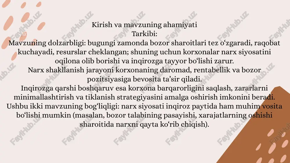 xona resurslarini kompensatsiya qiladi. 03 qiymat va narx: qiymat — mijozga etkazilgan foyda, narx esa toʻlov summasi. narx strategiyasi asosan qiymatga (value) tayanadi. qiymat asosida narx (value‑based pricing): mijozlarga beriladigan qiymatni tahlil qilish va shu qiymatga mos narxni belgilash. misol: evc (economic value to the customer) usuli — mahsulot tomonidan mijozga berilgan qo‘shimcha foyda summasini aniqlash va uning bir qismini narxga qo‘shish. wider audience reach cost-effectiveness precise targeting measurable results interactive engagement advantages of digital marketing 04 korxonaning narx strategiyalari tarkibi: skimming narx (price skimming) — mahsulot bozorga chiqqanda birinchi yo‘qori narxda sotilishi, keyinchalik asta‑sekin pasaytirilishi. wikipedia penetratsion narx (penetration pricing) — boshlang‘ichda past narxda kirib, bozor ulushini tez egallash. differensial narx (price differentiation / price discrimination) — turli segmentlarga farqli narx qo‘yish (joy, vaqt, mijoz guruhi va h.k.). psixologik narx (psychological pricing) — masalan, 9,99 narxi qo‘yish, oddiy ko‘rinadigan narxdan pastroq taassurot berishi. dynamic pricing / algoritmik narxlash — …