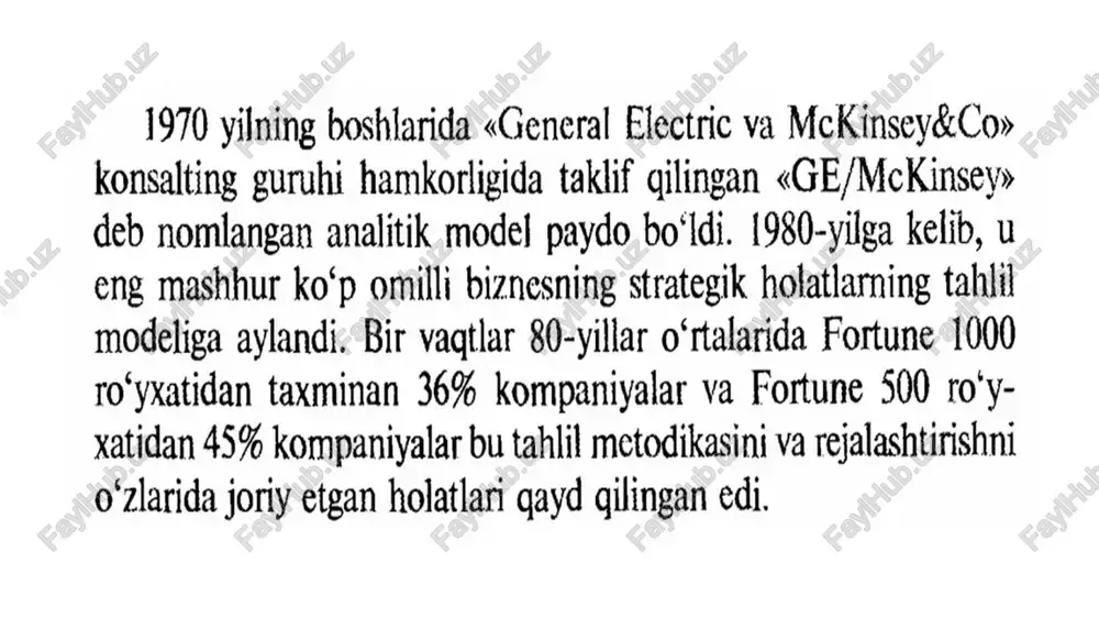 ning bozordagi (raqobat) nisbiy ustunlik (x o‘qi) ko‘rsatkichlari orqali aniqlaniladi. x va y o‘qi shartli ravishda 3 qismga bo‘linadi, yugori, o‘rtacha va pastki qatorlar. shunday qilib, matritsa 9 katakdan iborat bo‘lib goladi. biznesning strategik holatlari matritsada o‘ngdan chapga, pastdan yugoriga siljigani sari yaxshilanib boradi. matritsada strategik holatlar 3 turga bo‘linadi: — g‘oliblar, — yutgazganlar, — o‘rtacha — biznesdan mo‘tadil daromad olinadigan, o‘rtacha biznes va biznesning shubhali holatlari. shartli tarzda g‘olib 1 deb nomlangan holat uchun bozorning eng yugori jozibadorlik darajasi tegishli bo‘ladi va unda kom- paniyaning nisbatan kuchli ustunligining mavjudligi ko‘rinadi. bunda kompaniyaning mutlaq yetakchilik qilishi yoki bu bozordagi yetakchilardan biri bo‘lishi ehtimoli kattadir. unga fagatgina alohida bir raqobatchilarning kuchayishi xavf-xatar tug‘dirishi mumkin. shuning uchun bu holatda kompaniyaning strategiyasi asosan qo‘shimcha investitsiyalarni jalb qilishga qaratilgan bo‘lishi kerak. shartli ravishda g‘olib 2 deb nomlangan holat uchun, bozor- ning jozibadorlik darajasi yuqori va kompaniyaning nisbiy ustunlik, raqobat darajasi o‘rtacha. bunday biznes birlik …