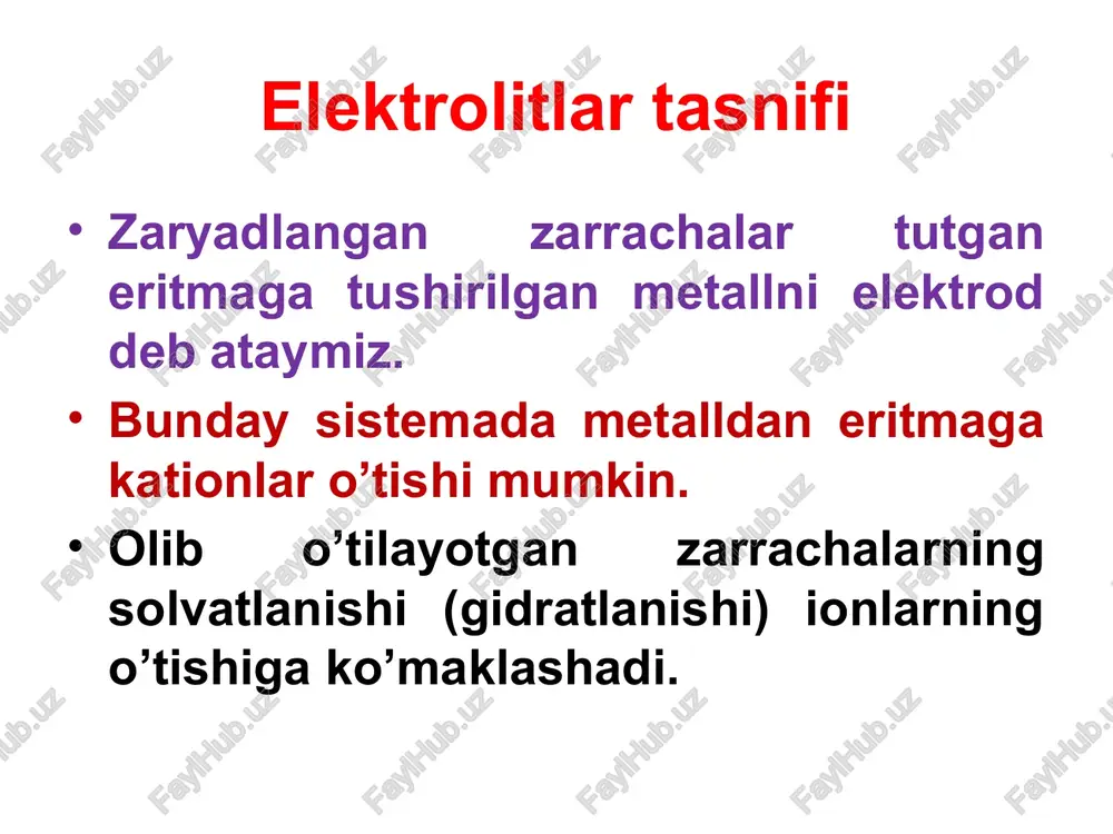 dsorbilanmasligi aniqlangan. maxsus adsorbilanishning paydo bo’lishi ionning gidratlanish darajasiga va kattaligiga bog’liq. elektrolitlar tasnifi masalan, ftor ioni vodorod bog’lari bilan bog’lanadi va bu hol ftor ionining eritma hajmidan elektrod­ning sirtiga chiqishiga halaqit beradi. adsorbilangan ionlarning markazlaridan g1 masofada o’tkazilgan tekislik gelmgoltsning  va  lar bilan esa ichki va tashqi potentsiallar ko’rsatilgan elektrolitlar tasnifi bu tekislikdan keyin gidratlangan kationlarning markazlaridan g2 masofada o’tkazilgan gelmgoltsning tashqi tekisligi keladi. gidratlangan ionlarning radiusiga yaqin oraliqdagi o — g2 gelmgolts qavati zich qavat deyiladi. elektrolitlar tasnifi zich qavatda ionlar bilan va o’zaro kuchsiz bog’langan suv molekulalari ham bo’ladi (1-rasmda aylanaga olingan o’qlar bilan ko’rsatilgan). bu suvning tuzilishi individual suvnikidan farq qiladi, shuning uchun ham zich qavatdagi suvni qayta tiklangan deyiladi. eritmaning zich qavatdagi dielektrik singdiruvchanligi individual suvnikidan kichik bo’ladi. elektrolitlar tasnifi zich qavatdan tashqarida, ya’ni diffuzion qavatda, zarrachalarning issiqlik energiyasi ularni elektrod maydoni bilan tartiblashtirish energiyasiga solishtiradigan holatga keladi. elektrod potentsiallar buning natijasida zarrachalar …