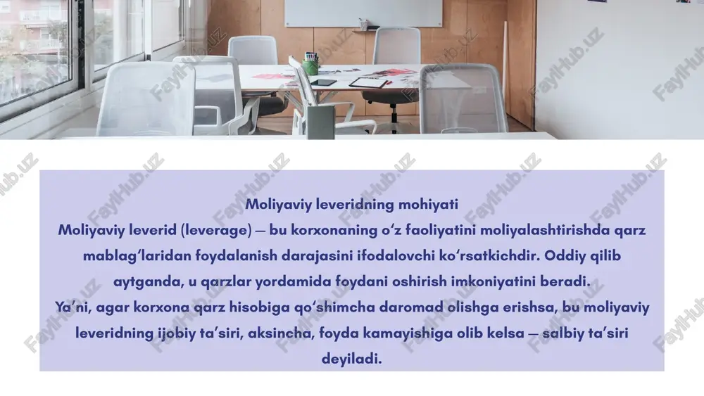 oliyaviy leveridni chuqur tahlil qilish orqali korxona: kapital tuzilmasining optimal darajasini aniqlaydi; qarzning rentabellikka ta’sirini baholaydi; bankrotlik xavfini kamaytiradi; investorlar uchun risk va foyda nisbatini ko‘rsatadi; moliyaviy siyosatni shakllantirishda asos yaratadi. amaliy tavsiyalar qarz mablag‘laridan foydalanishdan oldin rentabellik va foiz stavkalarini solishtirish lozim. qarz foiz stavkasi aktivlarning rentabellik darajasidan past bo‘lishi zarur. korxona ebit darajasini barqaror saqlashi kerak — u past bo‘lsa, leverid salbiy ta’sir qiladi. riskni kamaytirish uchun foizlarni qoplash koeffitsienti (icr) 2 dan yuqori bo‘lishi shart. korxona bankrotlik xavfini tahlil qilish uchun leveridni muntazam nazorat qilishi lozim. moliyaviy leveridning optimal darajasi optimal leverid — bu shunday nuqtaki, u foydalilikni maksimal qiladi, ammo riskni orttirmaydi. odatda bu qarz kapitalining 30–50% oralig‘ida bo‘lishi tavsiya etiladi. xulosa moliyaviy leverid — bu korxona foydasini oshiruvchi, lekin shu bilan birga riskni kuchaytiruvchi omildir. shuning uchun leverid tahlilining asosiy vazifasi — rentabellik va xavf o‘rtasidagi optimal muvozanatni topishdir. moliyaviy leverid tahlili orqali: kapital tuzilmasi …