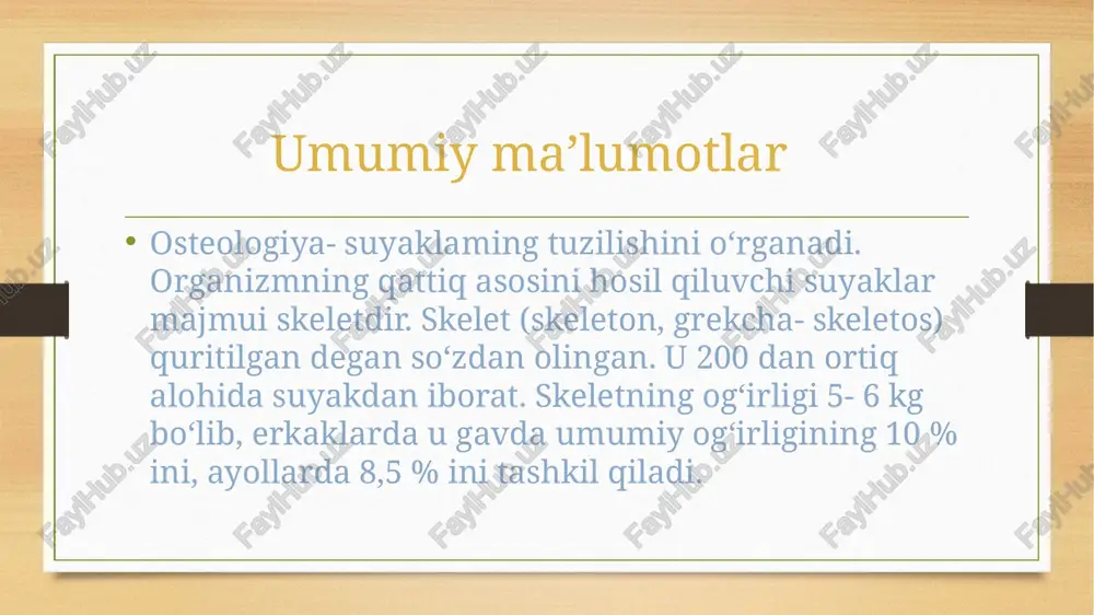 23-tizza qopqog‘i; 24-son suyagi; 25-qov suyagi; 26-dum suyagi; 27-dumg‘aza suyagi; 28-yonbosh suyagi; 29-bel umurtqalari; 30-xanjarsimon o‘siqcha; 31-to‘sh suyagi tanasi; 32-to‘sh suyagi dastasi; 33- bo’yin umurtqalari; 34— kalla suyagi. suyaklar tuzilishi, rivojlanishi va vazifalariga ko‘ra quyidagicha tasniflanadi 1.naysimon suyaklar ikki guruhga bo‘linadi: a) uzun naysimon suyaklar (yelka, bilak, son va boldir suyaklari); b) kalta naysimon suyaklar (qo‘ 1- oyoq kafti va barmoq suyaklari). naysimon suyaklar richag harakatini bajarib, tayanch va mudofaa vazifasini bajaradi. naysimon suyaklaming o‘rta 26 qismi tanasi- diafizi (diaphysis) silindr yoki uchbuxchak shaklida bo‘ladi. naysimon suyaklaming tanasida ilik bo'shlig'i bor. ulaming kengaygan uchi epifiz (epiphysis) deb ataladi. unda qo‘shni suyak bilan birlashuvchi bo‘g‘im yuzasi (facies articularis) bo‘lib, u bo‘g‘im tog‘ayi bilan qoplangan. epifiz asosan g'ovak moddadan tuzilgan, ustidan yupqa zich modda qoplab turadi. 2.g‘ovak suyaklar ham ikki guruhga bo‘linadi: a) uzun g'ovak suyaklarga to‘sh suyagi va qovurg‘alar; b) kalta g‘ovak suyaklarga qo‘ 1- oyoq kaft usti soha suyaklari kiradi. …
