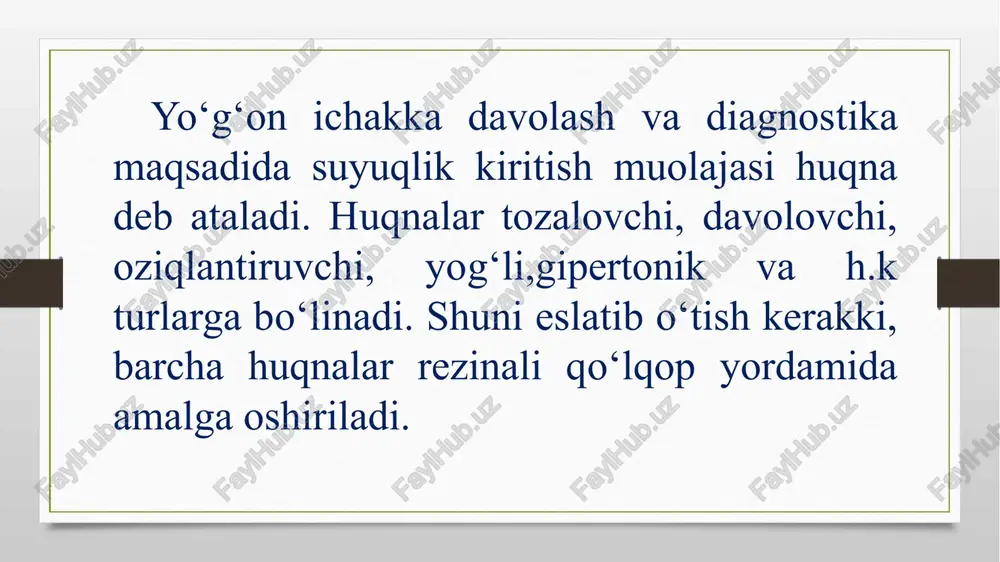 aga klenkani yoyiladi. nakonechnikka vazelin surtiladi. bemorni chap yon bilan yotqiziladi, oyoqlarini tizzadan bukilgan va biroz qoringa keltirilgan bo‘lishi kerak. hamshira chap qo‘l bilan orqa chiqarish yo‘lini ochib, o‘ng qo‘l bilan nakonechnikni kirgazadi. ventilni ochib suv oqishini kuzatamiz. to‘liq suv tugagandan so‘ng krujkani olib nakonechnikni chiqaribolinadi. bemordan biroz yotish so‘raladi. ichakni tozalash uchun bemorga tuvakni beriladi. agar tuvakda iflos axlat bo‘lsa tozalash huqnasini yana qaytadanqilinadi. muolajadan so‘ng bemorni tahorat qildiriladi. ishlatilgan buyumlarni dezinfeksiyalovchi eritma bilan tozalanadi. yog‘li huknalar - ichakni yumshoq tozalash uchun qo‘llaniladi. ularni 38-39°c gacha isitilgan zig‘ir, paxta, vazelin moylari bilan qilinadi. uxuddi tozalovchi klizmadek o‘tkaziladi, lekin bunda trubka uchi to‘g‘ri ichakka 10-12 sm yuboriladi. davolovchi huknalar- bu huqnani o‘tkazishdan 20-30 daqiqa avval ichakni axlatdan tozalash kerak. bemorni chap yonboshga yotqizib, uchi to‘g‘ri ichagiga 10-12 sm yuboriladi. ko‘proq mikroklizmada og’riqsizlantiruvchi va uxlatuvchi, hamda tinchlantiruvchi vositalar yuboriladi. pediatriyada ko‘proq kraxmalli huqna qo‘llaniladi. bunda bitta huqnaga 1 osh qoshiq kraxmal …
