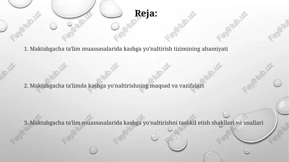 dagi ahamiyati haqida elementar tushunchalarni shakllantirish hamda ularni farqlash qobiliyatini rivojlantirish. maktabgacha yoshdagi bolalarning kasblar haqidagi tasavvurlarini shakllantirish bosqichlari 1-bosqichda (3-4 yosh) bolalar kasblar haqida oddiy tasavvurlarga ega bo'ladilar. o'yin faoliyati orqali asosiy kasblar: shifokor, haydovchi, o'qituvchi bilan tanishadilar. 2-bosqichda (4-5 yosh) bolalar kasblarning xususiyatlari va ish joylari haqida tushunchaga ega bo'ladilar. masalan, oshpaz ovqat tayyorlaydi, quruvchi bino quradi. 3-bosqichda (5-7 yosh) bolalarda kasblar haqidagi tasavvurlar kengayadi. ular kasblarning ijtimoiy ahamiyati, mas'uliyati va murakkabligi haqida biladilar. kasbiy yo'nalishda pedagogning roli pedagog, metodik qo'llanmalar, didaktik o'yinlar va erta kasbiy yo'naltirish dasturlarini ishlab chiqadi, hamda ularni amaliyotga tatbiq etish orqali bolalarga kasblarni tanishtiradi. pedagogning asosiy roli – bolalarda kasblar dunyosiga qiziqish uyg'otish, ularning ilk tushunchalarini shakllantirish va 3-6 yoshda elementar bilimlar berishdir. pedagog bolalarning individual xususiyatlarini hisobga olgan holda kasbiy qiziqishlarini aniqlash, rivojlantirish uchun interaktiv mashg'ulotlar, ertalabki davralar va loyihalar tashkil etadi. ota-onalarning ishtiroki ota-onalar, kamida 2 ta turli xil kasblarni namoyish …