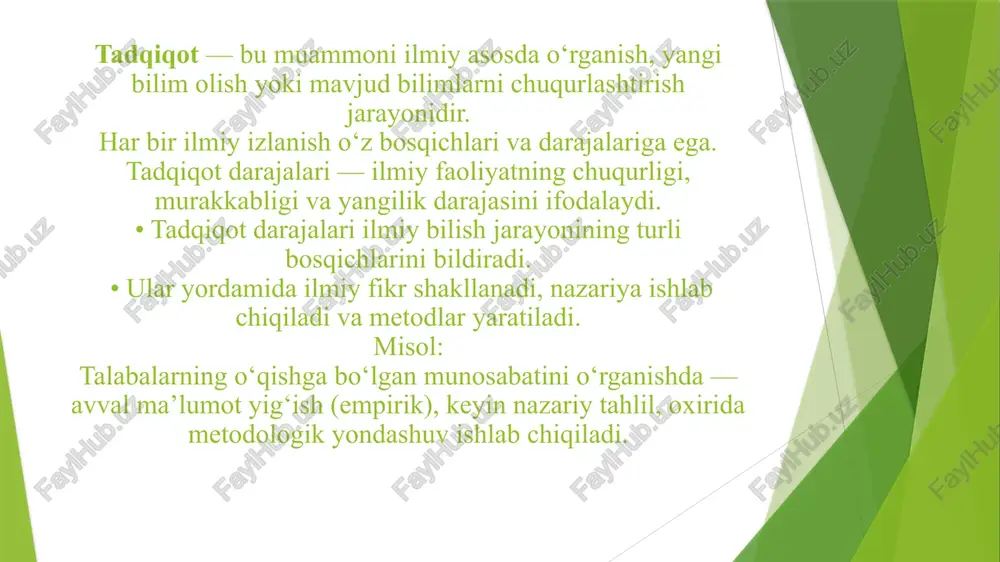 atijalarni tavsiflaydi, lekin hali nazariy tushuntirish bermaydi. nazariy daraja nazariy daraja — empirik darajada to‘plangan faktlarni tahlil qilib, ularni umumlashtirish, sabab-natija bog‘lanishini aniqlash bosqichi. xususiyatlari: • tadqiqotchi mavjud faktlardan nazariya, model yoki g‘oya ishlab chiqadi. • bu bosqichda tahlil, sintez, induksiya, deduksiya, abstraksiya kabi fikrlash usullari qo‘llanadi. • ilmiy izlanishning asosiy maqsadi — mohiyatni tushuntirish. misol: so‘rovnoma natijalariga asoslanib “talabalarning motivatsiyasi past bo‘lishiga ta’sir etuvchi omillar” nazariyasini ishlab chiqish. metodologik daraja metodologik daraja — bu ilmiy bilishning eng yuqori bosqichi. bu bosqichda tadqiqotchi ilmiy bilishning usullari, tamoyillari va yondashuvlarini yaratadi yoki takomillashtiradi. xususiyatlari: • ilmiy metodlarni tahlil qilish va yangi yondashuvlarni ishlab chiqish. • ilmiy tadqiqotning nazariy asoslarini chuqurlashtirish. • bu bosqichda metodologiya umumiy ilmiy yo‘nalishni belgilaydi. tadqiqot darajalari o‘zaro bog‘liqligi tadqiqot darajalari bir-biri bilan uzviy bog‘langan: 1️⃣ empirik daraja — faktlarni beradi. 2️⃣ nazariy daraja — faktlarni tahlil qiladi va izohlaydi. 3️⃣ metodologik daraja — ularni tizimlashtirib, yangi usullar …