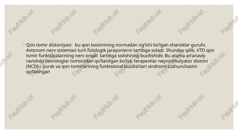 qnashlarni boshdan kechira boshlaydi. qo’shimcha ta’sir estrogen va kalsitonin genlari bilan bog’liq peptid muvozanatidagi o’zgarishlar fonida yuzaga keladigan vazodilatatsiya orqali amalga oshiriladi. vegetativ-qon tomir distoni belgilari ushbu buzuqlik bir necha sinflarga bo’linadi, ularning har biri simptomlarni belgilaydi. zamonaviy tibbiyotda vegetativ-qon tomir distoniyasining 4 turi mavjud. gipertenziv vtd ning gipertonik turi patologik holatning etiologik omili emas, balki uning natijasidir. ushbu turdagi tana disfunktsiyasi inson qon aylanish tizimining faoliyatidagi o’zgarishlar fonida yuzaga keladigan buzilishlar bilan tavsiflanadi. salbiy o’zgarishlar natijasida bemorda quyidagi alomatlar paydo bo’ladi: aritmiya va teriga yaqin joylashgan qon tomirlarining sezilarli pulsatsiyasi (masalan, bilaklar yoki tizzalar ostida). qon bosimining o’zboshimchalik bilan ko’tarilishi va uning normal qiymatlarga tushishi (bu ko’pincha qisqa dam olish yoki uyqudan keyin sodir bo’ladi). fotofobi bilan birga keladigan migren hujumlari. nafas qisilishi. xavotirning to’satdan paydo bo’lishi. ko’p terlash, isitma, tananing sovuqligi. uyqu muammolari. ishtahaning pasayishi. oyoq-qo’llarida titroq hissi muhim: arterial gipertenziyadan farqli o’laroq, gipertenziv vsd turi bilan bosimning …