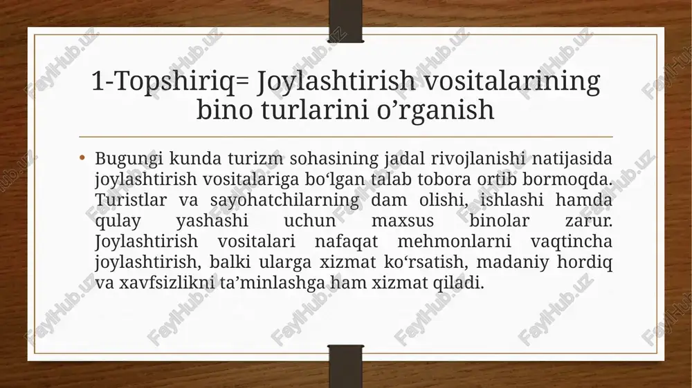 n sayohat qiluvchilar uchun. apart-hotellar — oshxona va mustaqil yashash sharoiti mavjud bo‘lgan turar joy. biznes-hotellar — xizmat safari va ish uchrashuvlari uchun qulay. kurort otellar — sog‘lomlashtirish, davolash va spa xizmatlari bilan jihozlangan. bu bino turlari o‘ziga xos arxitektura, qulaylik darajasi va xizmat turlari bilan ajralib turadi. maxsus turdagi joylashtirish binolari maxsus joylashtirish vositalari aniq maqsadli guruhlar uchun mo‘ljallangan: pansionatlar — dam olish va uzoq muddatli yashash uchun. hostellar — arzon va umumiy yashash sharoitli binolar, yoshlar uchun mo‘ljallangan. dam olish uylari va kottejlar — oila yoki kichik guruh uchun. turistik bazalar — tabiat qo‘ynida sayohatchilar uchun minimal sharoitda yaratilgan joylar. yotoqxonalar — talabalar yoki ishchilar uchun vaqtinchalik turar joy . noan’anaviy joylashtirish turlari so‘nggi yillarda turizmda yangicha, noodatiy joylashtirish shakllari keng rivojlanmoqda: agroturizm uylari — qishloq joylarda, mahalliy aholining hayot tarzini o‘rganish uchun. kapsula otellar — ixcham, arzon, ammo zamonaviy qulayliklarga ega. glamping — hashamatli chodirli dam olish …