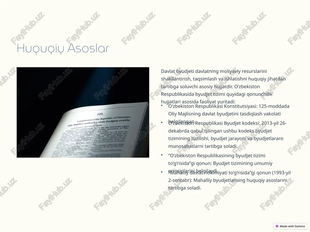 rlikni belgilaydi. ushbu tamoyillar byudjet tizimining adolatli va samarali ishlashini ta’minlashga qaratilgan. 3 byudjet tizimi tuzilishi respublika byudjeti: davlatning umumiy iqtisodiy va ijtimoiy siyosatini moliyalashtirish uchun xizmat qiladi. mahalliy byudjetlar: viloyatlar, tumanlar va shaharlarning mahalliy ehtiyojlarini qondirishga yo‘naltirilgan. davlat maqsadli jamg‘armalari: muayyan maqsadlar (masalan, pensiya jamg‘armasi, yo‘l jamg‘armasi) uchun tashkil etiladi va alohida tartibda boshqariladi. byudjet kodeksining 11-moddasida belgilangan ushbu darajalar, har bir daraja o‘z vakolatlari doirasida faoliyat yuritadi, lekin umumiy tizim respublika byudjeti atrofida birlashadi. bu unitar davlat tuzilishiga mos keladi. 4 byudjetlararo munosabatlar asosiy shakllari subsidiyalar: mahalliy byudjetlarning taqchilligini qoplash uchun ajratiladi. subvensiyalar: muayyan maqsadli dasturlarni moliyalashtirish uchun beriladi. transfertlar: umumiy xarajatlarni qoplash uchun bepul o‘tkazmalar sifatida ta’riflanadi. byudjetlararo munosabatlar markaziy hokimiyat va mahalliy hokimiyat organlari o‘rtasidagi moliyaviy resurslarni taqsimlash jarayonidir. byudjet kodeksining 18-24-moddalari byudjetlararo munosabatlarni boshqarish, transfertlar va subsidiyalarni taqsimlash tartibini belgilaydi. “mahalliy davlat hokimiyati to‘g‘risida”gi qonun mahalliy hokimiyat organlarining moliyaviy vakolatlarini belgilaydi. 5 byudjet jarayoni bosqichlari …