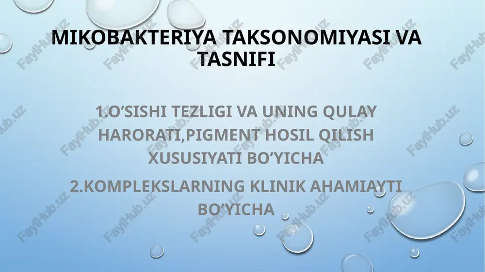 asm tez o'sadigan mikobakteriyalar m.tuberculosis evolyusion yosh hosiladir. so'nggi paytlarda m.tuberculosisni oila yoki klasterlarga bo'linish moyilligi kuzatilmoqda. beijing oilasiga kiruvchi shtammlarning klonal xatti-harakati tuberkulyozning mikrochaqnashini chaqirish xususiyatiga ega mikobakteriyalar morfologiyasi tuberkulyoz miko-bakte-riyasini karbolli fuksin bilan boʻyaganda ingichka, sal qiyshaygan, pushti-qizil rangli, turli miqdorda granulalar saqlagan tayoqchalar ko'rinadi. mikobakteriya uzunligi o'rtacha 1-10 mkm, eni 0.2-0.7 mkmni tashkil qiladi. ba'zida egilgan yoki burmali shakllarini ko'rish mumkin. yakka, juft yoki guruh boʻlib joylashgan mikroorganizmlar boshqa preparatlarning havorang fonida yaxshi ajralib turadi. bakterial hujayralar ko'pincha «v» rim raqami ko'rinishida joylashadi. rasm . kislotaga chidamli mikobakteriyalar. sw. 1000. sil-nelsen bo'yicha bo'yalgan. preparatda o'zgargan koksimon, kislotaga chidamli, dumaloq yoki mitseliysimon strukturali qo'zg'atuvchining shakllari ham bo'lishi mumkin. bu holatda musbat javob qo'shimcha tadqiqot usullari orqali tasdiqlanishi kerak. hujayra devorini tuzilishi mikobakteriyning hujayra devori solishtirganda eng murakkab tuzilgan . boshqa prokariotlarniki bilan ayni vaqtda grammanfiy bakteriyalarga o'xshab ikki qavat membranasi bo'ladi, mikobakteriyning hujayra devori bir nechta qavatlardan iborat, …