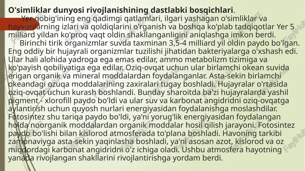 o'q bo'lib ketgan. rinofitlarning tuzilishi hanuzgacha ko'p hujayrali suv o'tlarining tuzilishiga o'xshab ketgan: ularda haqiqiy poyalar, barglar, ildizlar yo'q edi, ular balandligi taxminan 25 sm ga etgan.rizoidlar ular yordamida tuproqqa yopishgan, suv va mineral tuzlarni o'zlashtirgan. ular sporalar bilan ko'paytirildi. rinofitlar yo`sinlarning ko'rinishi... fotosintezga qodir bo'lgan qadimiy eng sodda bir hujayrali organizmlardan bir hujayrali suv o'tlari paydo bo'lgan. bir hujayrali suv o'tlari o'simlik dunyosining ajdodlari. yo`sinlar orasida suzuvchi shakllar bilan bir qatorda pastki qismga bog'langanlar paydo bo'ldi. ushbu turmush tarzi tanani qismlarga bo'linishiga olib keldi: ularning ba'zilari substratga yopishish uchun xizmat qiladi, boshqalari fotosintezni amalga oshiradi. ba'zi yashil suv o'tlarida bunga barg shaklida va toraygan qismlarga bo'linib ulkan ko'p yadroli hujayra tufayli erishildi. biroq, ko'p hujayrali tananing turli funktsiyalarni bajaradigan qismlarga bo'linishi yanada istiqbolli bo'lib chiqdi. yo`sinlarda jinsiy ko'payishning paydo bo'lishi o'simliklarning keyingi rivojlanishi uchun katta ahamiyatga ega edi. jinsiy ko'payish organizmlarning o'zgaruvchanligiga va ularning yangi hayot sharoitlariga moslashishiga yordam …