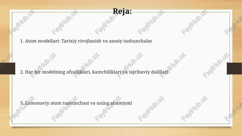 dorod atomining spektral chiziqlarini aniq bashorat qila oldi, ayniqsa balmer seriyasi kabi ko'rinadigan diapazonda. bu oldingi modellarga nisbatan sezilarli yaxshilanish edi. ushbu model elektronlar atom yadrosi atrofida aniq, diskret energiyali orbitlarda aylanadi degan g'oyani kiritdi, bu energiyalar kvantlanganligini va har bir orbita n = 1, 2, 3 kabi butun son bilan belgilanishini bildiradi. kvant mexanik modeli (bulut modeli): zamonaviy tushuncha kvant mexanik modeli elektronlarning aniq yo'nalishini emas, balki ularni ma'lum bir hajmdagi joyda, masalan, 90% ehtimollik bilan topish mumkinligini ta'kidlaydi. ushbu model, heisenbergning noaniqlik prinsipi bilan mos keladi, bunda elektronning pozitsiyasi va impulsini bir vaqtning o'zida aniq o'lchashning imkoni yo'q ekanligi tushuntiriladi. bulut modeli, atom orbitalari (s, p, d, f) tushunchasini kiritadi, bu orbitalar elektronning energiyasi va harakat miqdori bilan bog'liq bo'lgan 3d fazoda shakllangan ehtimoliy joylardir. atom modellari rivojlanishi xronologiyasi 1911-yilda rutherfordning yadro modeli atomning markazida musbat zaryadlangan yadro borligini ko'rsatdi, lekin elektronlarning aniq orbitalarini tushuntira olmadi. 1803-yilda dalton …