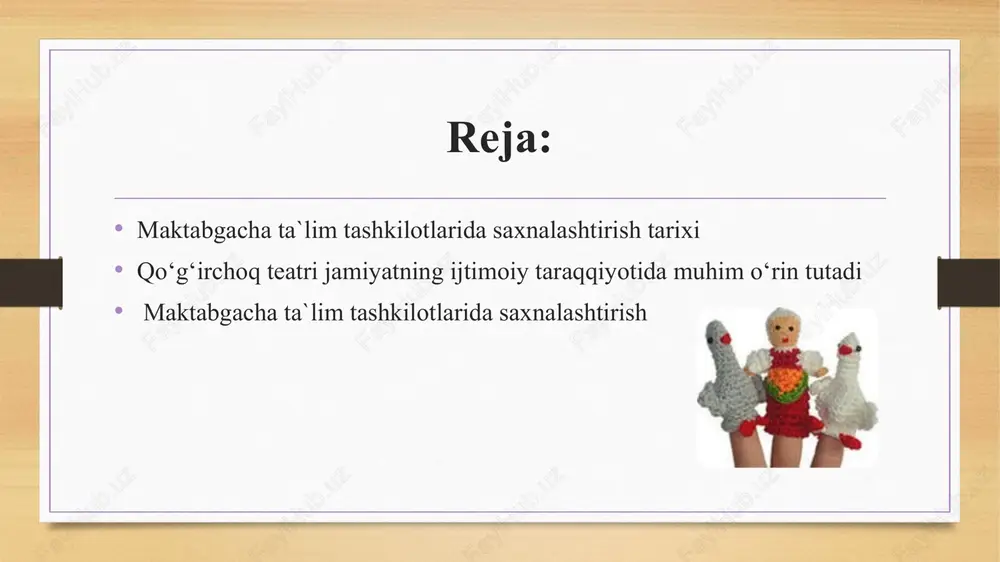 ib oligan bo‘lib, 47 qo‘g‘irchoqdan iborat. qo‘g‘irchoq teatrining saxnalashtirish qo‘g‘irchoq teatrining saxnalashtirish tarixidan ma'lumki, qadim zamonlarda odamlar yog‘ochdan va uning po‘stloqlaridan, sopoldan turli hayvonlar, qushlar, shuningdek, mabudlarning qo‘g‘irchoqlarini yasab, ularga sig‘inganlar, harakatga keltirganlar, o‘ynatganlar. o‘rta osiyo, shu jumladan, o‘zbekiston sarhadlarida ham viii asrgacha otashparastlik, budda dinlariga sig‘ingan kishilar o‘zlari yoqtirgan ma'budalarning haykalchalarini e'zozlab, ular bilan jonli mavjudot sifatida muloqotda bo‘lib kelishgan. ya'ni o‘ziga xos qo‘g‘irchoq teatri hosil bo‘lgan. musulmonlik davridan boshlab qadimgi diniy marosimlar, urf-odatlar, tomoshalar va bayramlar qo‘g‘irchoq teatri sahnalariga ko‘chgan hamda o‘yin shaklida bolalar dunyosiga kirib kelgan. qo‘g‘irchoq teatrining saxnalashtirish dastlabki qo‘g‘irchoqlar qo‘lga kiyilib, barmoqlar yordamida harakatga keltirilgan yoki bo‘lmasa dastasidan ushlab o‘ynatilgan. o‘zbekistonda bunday qo‘g‘irchoq turi chodir jamol deb, uning qahramoni polvon kachal deb atalgan. o‘zbek xalq teatri o‘tgan asrda asosan ikki xilda namoyon bo‘lgan: mazharaboz-qiziqchilar hamda qo‘g‘irchoq teatri. birinchi xili asli bir necha janrlardan: kichik satirik mazmundagi sahnalarni bajaruvchi mas’haraboz-qiziqchilardan, sahnalashtirilgan chiqishlar bajaruvchi yirik vakillardan, ya'ni …