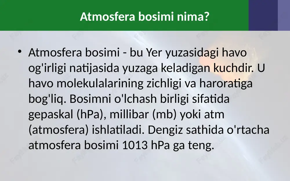 da shisha naydagi simobning bir qismi to‘kiladi. nayning yuqori qismida havosiz bo‘shliq qolib, to‘kilmagan qismining balandligi taxminan 760 mm bo‘ladi (pastki idishdagi simob sathidan o‘lchanganda). bunda ham naydagi simobning to‘kilmasligiga sabab, simob ustunining idishdagi simobga bergan bosimining atmosfera bosimi bilan muvozanatlashishidir. bosim farqlari va shamol hosil bo'lishi bosim farqi qanchalik katta bo'lsa, shamol shunchalik kuchli bo'ladi. masalan, bosim gradienti (bosim o'zgarish tezligi) yuqori bo'lgan joylarda shamol tezligi 100 km/soatdan oshishi mumkin. shamol yuqori bosimdan past bosimga qarab esadi, lekin yerning aylanishi tufayli yo'nalishi o'zgaradi. shamolga ta'sir etuvchi kuchlar shamol harakatiga bir nechta kuchlar ta'sir etadi: 1. bosim gradient kuchi: asosiy kuch bo'lib, havo massasini yuqori bosimdan past bosimga suradi. 2. koriolis effekti: yerning aylanishi natijasida shamol shimoliy yarimsharda o'ngga, janubiy yarimsharda chapga buriladi. bu effekt ekvatorda nolga teng, qutblarda maksimal. 3. friksiya (ishqalanish) kuchi: yer yuzasi (tog'lar, o'rmonlar) shamolni sekinlashtiradi va yo'nalishini o'zgartiradi. 4. sentrifugal kuch: siklonlarda shamolni tashqariga suradi. …