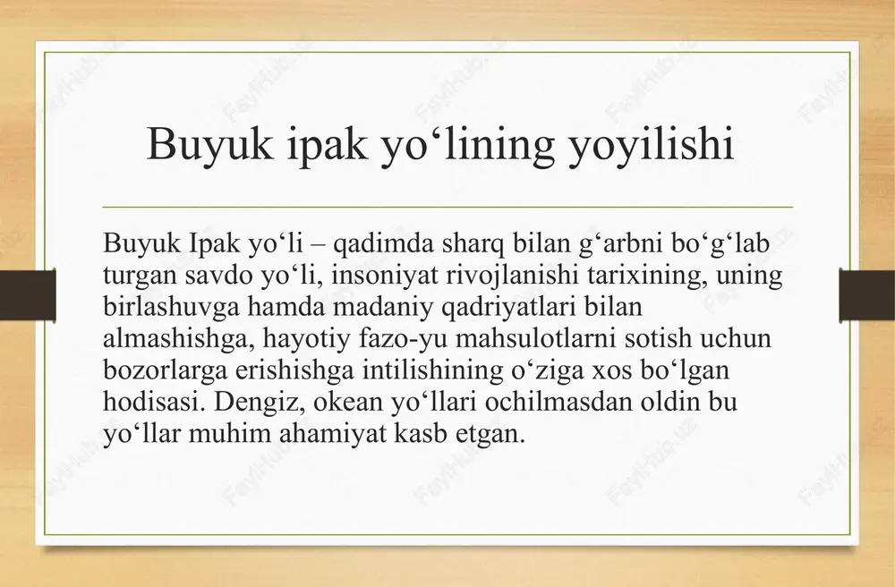 amda xitoydan sharqiy turkistonga olib boradigan yoʻllarni oʻzaro bogʻlab bergan buyuk yoʻlning haqiqiy boshlanishini tarixchilar eramizdan avvalgi ikkinchi asrning oʻrtalarida, deb hisoblaydilar, oʻsha davrda xitoyliklar uchun ilk bora gʻarb oʻlkalari. yaylov yoʻli, “oltin yoʻli” — xitoydan mongoliya, oltoy va qozogʻiston yaylovlari orqali oʻtib janubiy osiyo va sharqiy yevropa mamlakatlariga boradigan qadimiy savdo yoʻlining nomi. keyingi paytlarda ushbu yoʻl ham buyuk ipak yoʻli deb atalmoqda. yoʻlning “oltin yoʻli” deb atalishi uning qadim zamondagi oltin togʻ, yaʼni oltoy togʻ etaklarida joylashgan yaylovlardan oʻtganligi bilan bogʻliqdir. hun imperiyasi, turk xoqonligi, uygʻur xoqonligi va moʻgʻul imperiyasi davrida siyosiy, harbiy va iqtisodiy jihatdan ushbu yoʻlning mavqei baland boʻlgan. qadim zamondan xitoyga sotiladigan otlar va boshqalar hayvonlarni haydab borishda ushbu yoʻldan foydalanilgan xitoy, oʻzbekiston, eron, turkiya kabi mamlakatlarning shimolida bepoyon dalalar va yaylovlar joylashgan. arxeologik maʼlumotlar, qoya toshlarga solingan suratlar va yozma manbalar ham ushbu dalalarda bundan bir necha ming yillar muqaddam chorvachilik bilan shugʻullanadigan xalqlar …