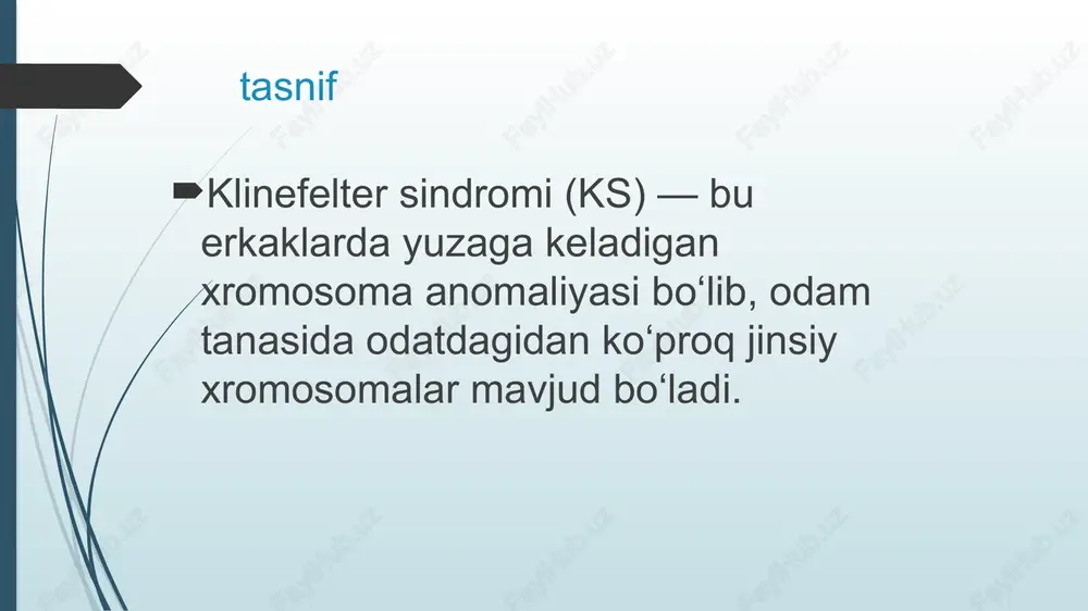 agi asosiy o‘zgarishlar: 3. ginekomastiya (ko‘kraklarning kattalashishi): testosteron yetishmovchiligi va estrogen darajasining nisbatan yuqoriligi sababli ba’zi erkaklarda ko‘krak bezi kattalashishi — ginekomastiya rivojlanadi. bu endokrin muvozanatning natijasi bo‘lib, erkak gormonlari (androgenlar) va ayol gormonlari (estrogenlar) o'rtasidagi nomutanosiblik tufayli yuzaga keladi. endokrin tizimdagi asosiy o‘zgarishlar: 4. osteoporoz xavfi: testosteron darajasining pastligi suyak zichligiga salbiy ta’sir ko‘rsatadi, bu esa osteoporoz (suyaklarning mo‘rtlashishi) xavfini oshiradi. testosteron yetishmovchiligi suyaklarning yetarlicha mineralizatsiya qilinmasligiga olib keladi. 5. metabolizmning buzilishi: klinefelter sindromiga ega erkaklar metabolik buzilishlarga moyil bo‘ladi. bunga insulin rezistentligi, qandli diabet, semizlik va yog‘ miqdorining oshishi kiradi. bu asosan testosteron yetishmovchiligi va boshqa endokrin bezlarning kompensator faoliyati tufayli sodir bo‘ladi. endokrin tizimdagi asosiy o‘zgarishlar: 6. reproduktiv tizim va bepushtlik: klinefelter sindromida moyaklarning hajmi kichik va ularning spermatozoid ishlab chiqarish qobiliyati zaif bo‘ladi, bu esa erkaklarda bepushtlikka olib keladi. fsh darajasi yuqori bo‘lsa-da, spermatogenez (spermatozoid hosil bo‘lishi) buzilgan bo‘ladi, natijada erkaklar tabiiy yo‘l bilan farzand ko‘ra …
