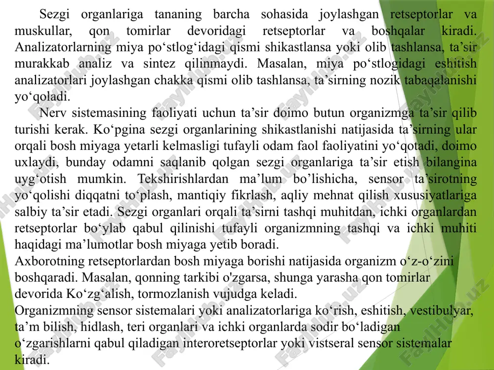 masofasi haqida tasavvur hosil qilishga yordam beradi. mehnat faoliyatida ko‘rish analizatori juda muhim rol o‘ynaydi. ko’zning bevosita ta’sirlovchisi yorug’lik ko‘z retseptorlariga ta’sir etib, ko‘rish sezgisini hosil qiladi. ko'rish organi 10-12 yoshgacha morfologik va funksional jihatdan rivojlana boradi. ko‘zning tuzilishi. ko’z soqqa va uni o‘rab turgan yordamchi apparatdan tashkil topgan. ko‘z soqqasi yumaloq bo’lib, ko‘z kosasi chuqurchasida joylashgan. uning devori uch qavatdan: tashqi-oqsil parda (sklera), o‘rta-tomirli parda va ichki-to‘r pardadan iborat. oqsil qavat (sklera)ning rangi oq bo‘lib, bir qismi qovoqlar ostidan ko‘rinib turadi. skleraning orqa tomonidagi qismi teshik bo'lib, ko‘rish nervi shu teshikdan o‘tadi. skleraning oldingi qismi tiniq, qavariqroq bo‘lib, shox pardani hosil qiladi. tashqi yoki sklera qavatning 1/5 qismi muguz pardaga, 4/5 qismi orqa oqsil pardaga to‘g‘ri keladi. shox pardada qon tomirlar bo’lmaydi. o‘rta - tomirli pardada qoh tomirlar va pigment ko‘p. turli kishilarda pigment miqdori har xil bo’ladi. ba’zi odamlarda ko‘zning o‘rta pardasi pigmentsiz bo’lib, qon tomirlar ko‘rinib turadi. …