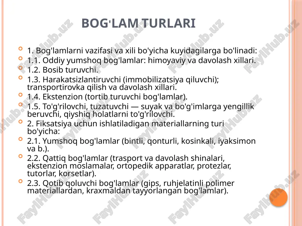 dan tayyorlanadi. bintning ikkala uchi urtasiga yunaltirilgan xrlda uzunasiga kesilib, uning urtasi kesilmaydi. yukrrida burunga, iyakka, ensaga va peshanaga sopkrnsimon boglamni boglash krnun-kridalari kursatilgan. t- simon boglam. urtasiga boshkd bint tikilgan yoki uning uchi tashlab kuyilgan bint parchasidan iborat buladi va u eng kup oralik, soxasiga boglanadi: gorizontal kismi tana teva-ragida belbokda uxshab aylantiriladi, vertikal kismi esa belbog-dan oralik, ordali utkaziladi va usha belbokda tananing boshk,a tomonidan boglanadi 40-rasm.t-simon boglam (izoxi tekstda). bosh va yuz soxasini boglash. vazifasiga kura boglamlarning bir necha turi farkdanadi. gippokrat k,alpogi.boglam boglash uchun ikki boshchali bint yoki ikkita bint kullaniladi. ung kuldagi bint boshchasi bi­lan tsirkulyar uramlar dilinadi va bintlanayotgan uramlar max,-kamlanadi ikki kuzni boglash. bint gir aylantirib urab mustax,-kamlangach, keyingi uram bosh tepasi va peshona buylab pastga tushiriladi va yukrridan pastga tomon chap kuzni bekitadigan kiyshik, uram kdlinadi, sungra bintni ensa orkdli utkazib, past-dan yukrriga tomon ung kuzni bekitadigan kdyshik, uram kilinadi. buning natijasida …