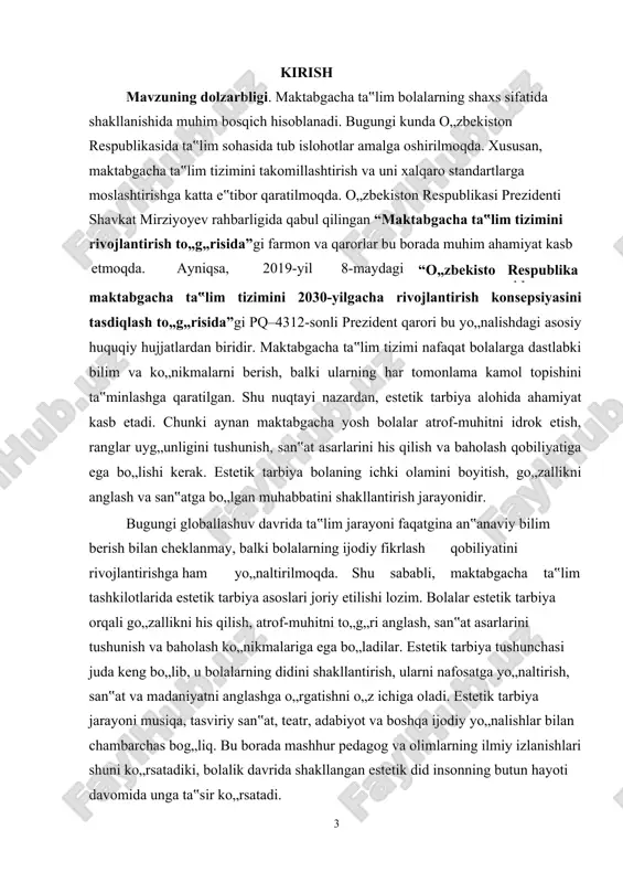 ya berish jarayoni puxta o„ylangan metodlarga asoslangan bo„lishi kerak. ayrim tadqiqotchilar fikriga ko„ra, bolaning badiiy va ijodiy tafakkuri aynan shu yoshda shakllanadi. bu esa keyinchalik uning shaxsiyati rivojiga ham ta‟sir qiladi. bolalarning estetik didini shakllantirish uchun ularga ranglar uyg„unligi, tovushlarning ohangdorligi, predmetlarning shakllari va o„lchamlarini tushuntirish muhim hisoblanadi. maktabgacha ta‟lim tashkilotlarida estetik tarbiya berishda turli xil usullardan foydalanish mumkin. misol uchun, musiqa mashg„ulotlari orqali bolalar kuy va ohanglarni eshitish, ularning tuzilishini tushunish, musiqa orqali his- tuyg„ularini ifodalashni o„rganadilar. bundan tashqari, tasviriy san‟at mashg„ulotlari yordamida bolalar chizish, bo„yash, shakllar yaratish, kompozitsiya tuzish kabi ijodiy ko„nikmalarga ega bo„ladilar. shuningdek, teatr elementlari orqali bolalar o„zini ifodalash, hissiyotlarini ochiq ko„rsatish va ijodiy fikrlashni o„rganadilar. bolalarning estetik tarbiyasini shakllantirishda atrof-muhit ham katta ahamiyat kasb etadi. maktabgacha ta‟lim tashkilotlarining ichki va tashqi ko„rinishi, bezatilishi, jihozlarning rang-barangligi bolalarning estetik didiga ta‟sir qiladi. shuningdek, o„qituvchilarning o„zini tutishi, ularning nutqi va kiyinish madaniyati ham bolalarga estetik namuna bo„lishi lozim. …