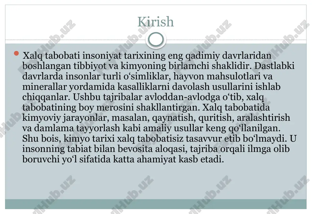 dorilarni turlarga ajratib, ularning tayyorlanishida qizdirish, eritish, quritish va aralashtirish kabi kimyoviy usullarni qo‘llagan. shu orqali xalq tabobati ilmiy tibbiyotga aylana boshlagan. ibn sino o‘z asarlarida “tabiat – inson uchun eng yaxshi shifokor” degan g‘oyani ilgari surgan. uning qarashlari nafaqat sharqda, balki yevropada ham tibbiyot va kimyo fanining rivojiga kuchli ta’sir ko‘rsatgan. xalq tabobatining zamonaviy ilm-fandagi o‘rni bugungi kunda xalq tabobatining ko‘plab usullari zamonaviy tibbiyot va farmatsevtika sohasida qo‘llanilmoqda. o‘simliklardan olingan tabiiy preparatlar, efir moylari, biologik faol moddalar dori vositalarining asosiy tarkibiy qismini tashkil etadi. masalan, aspirin, morfin, efedrin kabi dorilar qadimiy xalq tabobatidagi tabiiy moddalar asosida yaratilgan. zamonaviy kimyo o‘simlik va mineral manbalardan yangi dorivor birikmalarni ajratib olishda, ularning molekulyar tuzilishini tahlil qilishda katta rol o‘ynaydi. xalq tabobatida mavjud bilimlar bugungi ilmiy tadqiqotlar uchun asosiy manba bo‘lib qolmoqda. shuningdek, ekologik toza, tabiiy dori vositalariga qiziqishning ortishi xalq tabobati tajribasini yanada qadrlashga olib keldi. shu bois xalq tabobati kimyo tarixining …