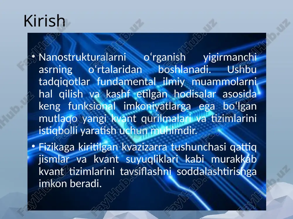 aviy birliklar ansamblining holatini ajratish mumkin bo‘lgan elementar uyg‘onishlar muhitda tarqalishi mumkin bo‘lsa, ularni kvazizarralar deb atash qabul qilingan. agar kvazizarralar o‘zgarmas holda yetarlicha uzoq vaqt mavjud bo‘lsa, ular zarralarga o‘xshash, ya’ni energiya va impulsning ma’lum qiymatlari bilan tavsiflanadi. kvazizarralarning mavjudligi g‘oyasi birinchi marta o‘tgan asrning 40-yillarida l.d. landau tomonidan ilgari surilgan. kvazizarralarni ikki turga bo‘lish mumkin. strukturaviy birliklarning o‘zaro ta’siri to‘xtatilgandan so‘ng ideal gaz zarralariga o‘tadigan elementar uyg‘onishlar. elementar qo‘zg‘alishlar, ular faqat strukturaviy birliklar o‘rtasidagi o‘zaro ta’sir kuchlari bilan bog‘liq va strukturaviy birliklarning ideal gazida mavjud emas. kvazizarralarning asosiy xarakteristikalari: energiya; kvaziimpuls; dispersiya qonuni - kvazizarra energiyasining uning kvaziimpulsiga bog‘liqligi; effektiv massa - uni aniqlash usuliga bog‘liq bo‘lgan va ma’lum tashqi sharoitlarda kvazizarraning xatti-harakatini tavsiflovchi shartli tushuncha; o‘zaro ta’sir doimiysi - zaryad; kvazizarralarning asosiy xarakteristikalari: o‘zaro ta’sir doimiysi - zaryad; kvazizarralar "ansambli"ni tavsiflovchi statistika; energetik spektr - kvazizarra joylashishi mumkin bo‘lgan energetik holatlar strukturasi; holatlarning spektral zichligi funksiyasi, energiyalar …