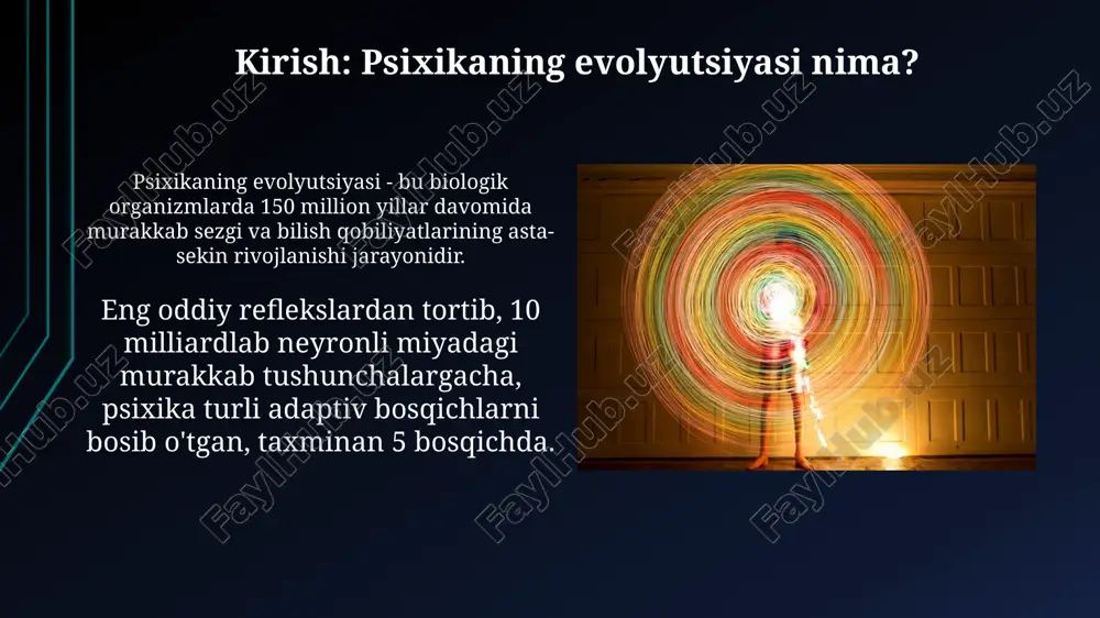 "kurash yoki qochish" reaktsiyasi orqali omon qolishga yordam beradi, bu esa fiziologik o'zgarishlarni tezlashtiradi. uzoq muddatli stressga javobning evolyutsiyasi, masalan, kortizol gormonining surunkali yuqori darajasi, immunitet tizimini susaytirishi va erta qarishga olib kelishi mumkin, bu esa adaptiv emas. o'rganish va xotiraning evolyutsion mexanizmlari organizmning o'rganishi, masalan, klassik shartli reflekslar, sinaptik plastinklikka asoslangan bo'lib, 10^2 dan ortiq neyronlar tarmog'ida sodir bo'ladi. xotira mexanizmlari, jumladan, long-term potentiation (ltp), gen ekspressiyasini o'zgartirib, neyronlararo aloqalarni mustahkamlaydi; bu jarayon million yillar davom etishi mumkin. shaxsiyatning evolyutsion asoslari shaxsiyatning evolyutsion asoslari, masalan, 5 ta asosiy xususiyat genetik jihatdan meros bo'lib, moslashuvchan xatti-harakatlar uchun zamin yaratadi. o'zaro altruizm, shaxsiyatning evolyutsion asosi bo'lib, genlar orqali uzatiladi va guruh ichida o'zaro yordam berish tendensiyasini shakllantiradi. ruhiy kasalliklarning evolyutsion nuqtai nazari ruhiy kasalliklarning evolyutsion nuqtai nazari, masalan, autizm, yuqori ijtimoiy xarajatlar tufayli salbiy allellarni tozalashni taklif qiladi. ammo 1% autizm darajasi barqaror bo'lib qolmoqda. depressiyaning evolyutsion izohi, erta homininlarda ajralishga …