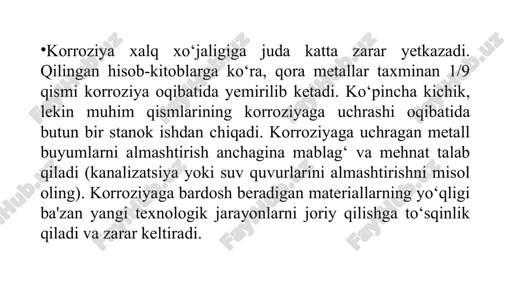 . elektroximiyaviy korroziyaning elektr toki vujudga kelishi bilan bog‘liqligini ko‘rib o‘tdik. shunday ekan, korroziya tezligi elektr tokining miqdoriga to‘g‘ri proporsionaldir. elektr tokining miqdori esa element qutblaridagi potensiallar ayirmasiga bog‘liq bo‘ladi. shuning uchun qutblanish (qutblovchi moddalar) elektroximiyaviy korroziyani susaytiradi, aksincha, yuqorida kislorod misolida ko‘rib o‘tilganidek, qutbsizlantiruvchi moddalar korroziyani tezlashtiradi.korroziyaning borishiga ph qiymati katta ta’sir etadi. h⁺ ionlar konsentratsiyasining ko‘payishi ularning katodda zaryadsizlanishini osonlashtiradi va, demak, korroziyani kuchaytiradi.. so‘nggi vaqtlarda elektroximiyaviy korroziyaning yana bir turi topildi. bu turdagi korroziya ko‘pincha suyuq metallar (masalan, amalgama) kislota yoki passivroq metallarning kationi bor eritmalarda eriganida yuz beradi. korroziya jarayonida mikrogalvanik elementlar hosil bo‘lmaydi. a.n. frumkin, ya.m. kolotirkin va boshqa olimlar suyuq metallarni kislota va passivroq metallar eritmasida erishini tekshirib, bu jarayonning miqdoriy qonuniyatlarini aniqlashga muvaffaq bo‘ldilar. tadqiqotlarning ko‘rsatishicha, bir jinsli yuzalarda metallar erishi, ya’ni korroziyalanishi eruvchi modda ioni eritmaga o‘tishi hamda vodorod (yoki undan passivroq metall) ajralib chiqishi bilan sodir bo‘ladigan yonma-yon elektroximiyaviy reaksiyalardan iborat …