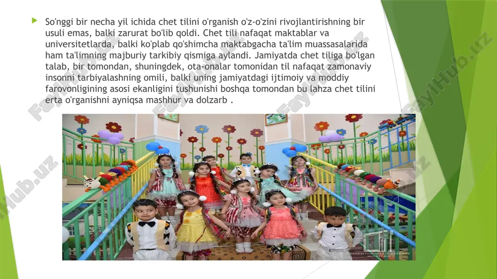 ari uchun nutq harakatlarining tartibini (savollar tartibi, manzillar, ob'ektlarning nomlari va boshqalar) doimiy ravishda o'zgartirish kerak. o'yinlarni takrorlashda har xil bolalar etakchi, faol ishtirokchi bo'lishlari shart, shunda hech talqin va tadqiqotlar respublika ilmiy-uslubiy jurnali №5 41 bo'lmaganda bir marta barcha bolalar o'quv vazifasida ko'zda tutilgan nutq harakatlarini bajaradilar so‘zlarni o'qitishda o'qituvchilar matn mazmunini belgilab olishlari va o'quvchilar e'tiborini jalb qilish uchun tarbiyachi ular bilan birgalikda so‘zlarni talaffuz qilib doskaga suratini chizish orqali ularning e’tiborini tortishlari mumkin bo‘ladi. shuning uchun hozirda xitoyda tarbiyachidan rasm chizish mahoratiga ega bo‘lish talab qilinadi. bu nafaqat o'qitishning qiyinchiliklarini qisqartiribgina qolmay, balki o'quvchilarni o'rgangan bilimlarni asta-sekin mustahkamlashga yordam beradi. o‘quvchilar ingliz tilini o'rganish jarayonida o‘zlaridagi yutuqlarni his etishlari uchun har bir o'quv mashg‘ulotiga mukammal yondashish kerak. ana shundagina bolalarda o‘rganishga motivatsiya uyg‘onadi. hozirgi kunda xitoylik bog‘cha yoshidagi bolalar yangi bilimni qabul qilish imkoniyatlari juda ilgarilab ketganligi sababli bog‘chalardagi o‘qitish dasturlari shunga mos ravishda intensivlashtirilgan. sinf muhitini …
