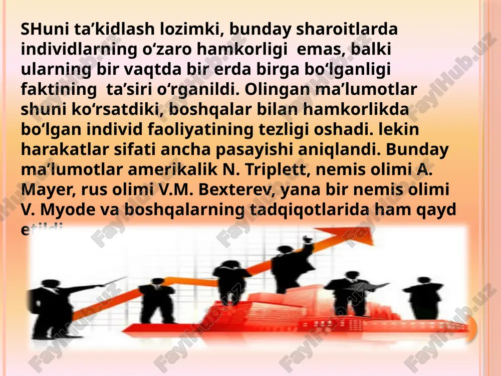 tlari tufayli ajralib chiqkan a’zolar norasmiy rahbarlik rolini bajarishlari mumkin. rasmiy guruh xar bir a’zolarning rasmiy rollarga ega ekanligi, ular mavqeining va guruhda tutgan o‘rnining aniqligi bilan harakterlanadi. rasmiy guruhga misol qilib har qanday birgalikdagi faoliyat maqsadlari asosida shakllangan jamoalarni — ishlab chiqarish brigadasi, talabalar guruhi, sinf o‘quvchilari, pedagogik jamoa va boshqalarni olish mumkin. tarixan kichik guruhlarni rasmiy va norasmiy turlarga bo‘lish qabul qilingan., bundan tashqari, ijtimoiy psixologiyada referent guruh tushunchasi ham bor. bu tushuncha fanga birinchi marta amerikalik tadqiqotchi g. xaymen tomonidan 1942 yilda kiritilgan edi. u o‘z tadqiqotlarida shuni isbot qildiki, ma’lum bo‘lishicha, guruh a’zolari uchun shu guruh ichida yoki boshqa doiralarda shunday shaxslar guruhi mavjud bo‘lar ekanki, u o‘z hatti-harakatlari, fikrlari va yo‘nalishlarida o‘sha guruh a’zolariga ergashish, ularning fikrlarini tanqidsiz qabul qilishga moyil hamda tayyor bo‘lar ekan. shunday shaxslar guruhi referent guruh nomini oldi agar odamlar ko‘chada tasodifiy hodisani tomoshabini bo‘lib turishgan bo‘lsa, ularni psixologiya tilida guruh …