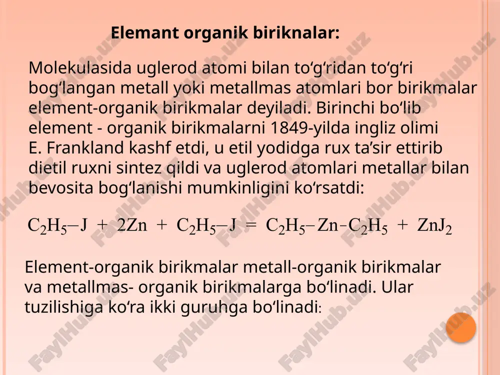 ill o‘simlik hayotida muhim biologik ahamiyatga ega bo‘lib, u o‘simliklarda boradigan fotosintez jarayonida ishtiroketadi. aluminiy-organik birikmalar. aluminiy-organik birikmalar litiy yoki magniy-organik birikmalar asosida olinadi: nemis olimi k. siglerning ishlari aluminiy-organik birikmalar kimyosida yangilik bo‘ldi. k. sigler (1955) vodorod ishtirokida alkenlarga aluminiy ta’sir ettirib (3—20 mpa, 60—100°s da) trietil aluminiyni sintez qildi: bu reaksiya natijasida olingan al(c2h5)3 stereoregular polimerlanish reaksiyalari uchun eng arzon va muhim kompleks katalizatorlaridan biri hisoblanadi. kremniyli organik birikmalar silanlar — sih4, si2h6 kremniyning vodorod bilan hosil qilgan birikmalari bo‘lib, ular tuzilishiga ko‘ra alkanlarga o‘xshash, ammo xossalari jihatidan ulardan farq qiladi. silanlarda si—si bog‘i mustahkam emasligi tufayli, alkanlar kabi silanlarning soni ko‘p emas. silanlar sio2 bilan magniy metalidan hosil bo‘lgan qotishmani kislota bilan parchalab olinadi: uglevodorodlardan farqli o‘laroq silanlar turg‘un bo‘lmay suv ta’sirida oson parchalanadi: galogenlar ta’sir ettirilganda silanlar, metan kabi o‘rin olish reaksiyasiga kirishadi: alkilsilanlar va ularning galogenli hosilalari ancha barqaror. sanoatda bunday birikmalarni olish uchun 300°—350°c …
