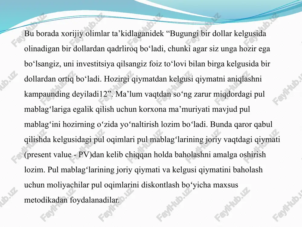 ladi. aniq foizlarda esa vaqt bazasi olinayotganda haqiqatdagi yil kunlari soni 365 yoki 366 kun olinadi. misol koʻrib chiqamiz. 10 000 birlik qiymatga teng mahsulot 30 kunga toʻlov kafolati olingan holda xaridorga tijorat krediti tarzida berildi. kredit boʻyicha yillik foiz stavkasi 30%. shartnoma boʻyicha muddat yakunlangach xaridordan qancha mablagʻ olinadi? a) odatiy foizdan foydalangan holda hisoblaymiz: fv = 10 000x(1+0,30x(30/360)) = 10250 birlik; b) aniq foizlardan foydalangan holda hisoblaymiz: fv = 10 000x(1+0,30x(30/365)) = 10 246,57 birlik. matematik diskontlash matematik diskontlash pul mablagʻlar oʻsib borishini aniqlashga teskari tartibda fv, r, n koʻrsatkichlari oldindan aniq boʻlgan holda pv miqdorini aniqlash tartibini anglatadi. bunda qabul qilingan belgilashlarni hisobga olgan holda r stavka boʻyicha diskontlash formulasi quyidagi koʻrinishda boʻladi: fv va pv oʻrtasidagi, ya’ni kelgusi qiymat va joriy qiymat oʻrtasidagi farq diskont deb ataladi. bunda foydalaniladigan joriy qiymatni aniqlash me’yori r dekursiv foiz stavkasi deb yuritiladi. misol koʻrib chiqamiz. nominal qiymati 100 birlikka …