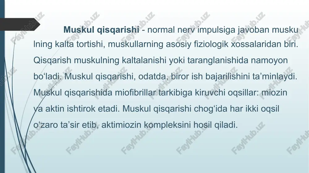 mushakning turli qo’zg’aluvchanlikka ega bo’lgan tolalardan tuzilganiga bog’liq. bo’sag’a kuchiga ega bo’lgan impuls eng yuqori qo’zg’aluvchan tolalarni qo’zg’atib qisqartiradi. ular uncha ko’p bo’lmaganidan qisqarish kuchsiz bo’ladi. impuls kuchining oshirilishi qo’zg’aluvchanligi pastroq bo’lgan boshqa tolalarni ham qo’zg’atib qisqartiradi, qisqarish amplitudasi ortadi. agar mushakka uzoq vaqt davomida ta’sirot berib turilsa, u charchaydi, natijada yakka qisqarish egri chizig’ining shakli ham o’zgaradi, bo’shashish fazasi esa juda cho’zilib ketadi. qisqargan mushakning o’ta sekin bo’shashish hodisasini kontraktura deyiladi. mushakka juda tez va birin-ketin keladigan ta’sirotlar berib turilsa (stimullar orasidagi vaqt 100 ms ortiq emas), mushak tolalari to’la bo’shashmaydi va keyingi har bir qisqarish oldingisining ustiga yangi qatlam sifatida kelib tushadi. ushbu holat, rag’batlar oralig’ida kalsiy nasosini barcha ca2+ ionlarini sarkoplazmatik retikulumga qaytarishga ulgurmasligi bilan bog’liq. ya’ni qisqarishlarning summastiyasi (superpozitsiya) sodir bo’ladi. mushakka yuqori chastotali ritmik ta’sirlar bilan ta’sir qilingan paytda mushakning kuchli va uzoq muddatli qisqarishi sodir bo’ladi. qisqarishning bunday turg’un holati tetanus deyiladi. u tishli …