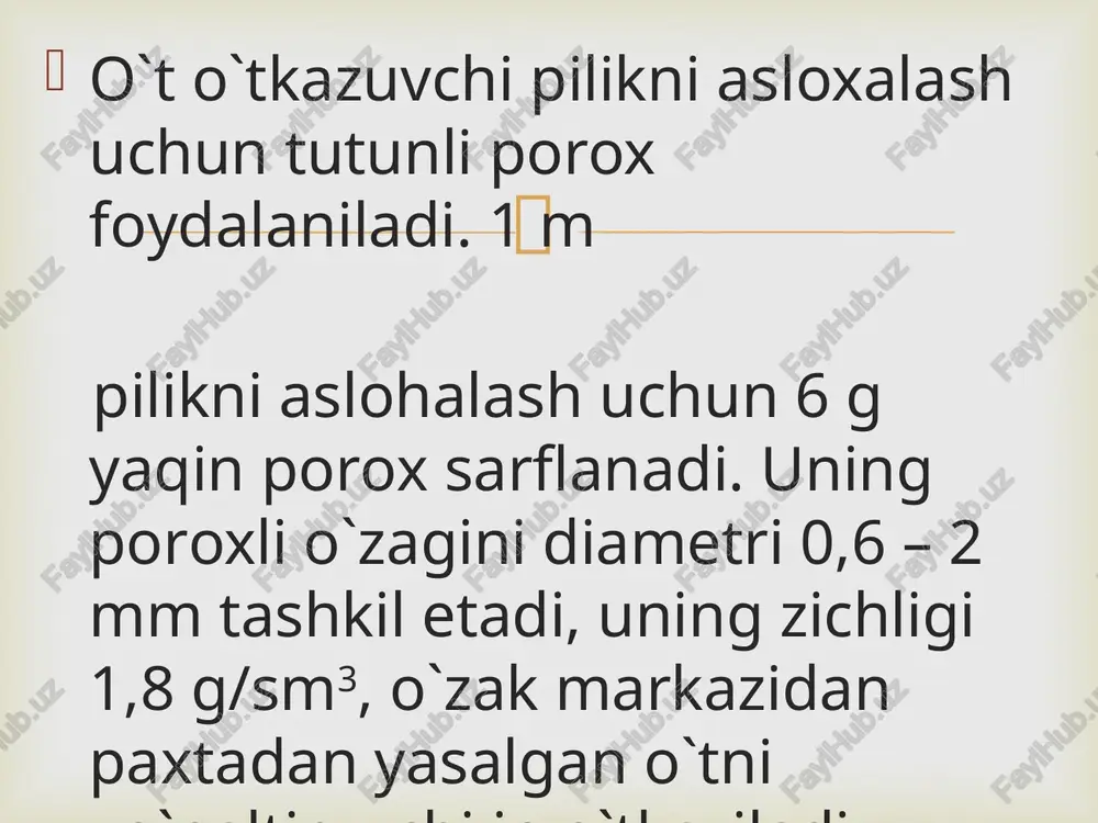 `ram qilib ishlab chiqaradi, uni o`tkir pichoq bilan taxta ustiga qo`yib, kesish mumkin, lekin pichoq bilan plikni o`rash qatiy taqiqlanadi. pilikni kesishda xavfsizlikni ta’minlash uchun o`ramni tarqatib, uni kesayotgan joydan kamida 10 m uzoqlikka olib borish kerak. agar detonatsiyalanuvchi pilik zaryadga kiritilgan bo`lsa uni kesish qatiy mann etiladi.  detonatsiyalanuvchi pilikni portlatish tormog’i har bir zaryadga alohida bo`ladi. bunday pilik tarmog’ini joylashda pliklarni biri – ikkinchisi bilan ustma – ust qo`yib dengiz tuguni usulida bog’laydi. shuning uchun pilik mahkam bo`lib, yetarlicha qayishqoq bo`lishi katta axamiyatga ega.      detonatsiyalanuvchi pilik dsha uni 50o c haroratgacha qizdirganda ham, dshv turi 55o c haroratgacha qizitilganda ham o`zini detonatsiyalanish qobiliyatini yo`qotmasligi kerak. dsha ni - 28o c sovutganda va dshv ni esa – 35o c sovutganida ham o`zini detonatsiyalanish qobiliyatini saqlab qolishi kerak.  detonatsiyalanish qobiliyatini saqlab qolish kerak dsha ni suvda 0,5 m chuqurlikda 12 soat, dshv ni esa …
