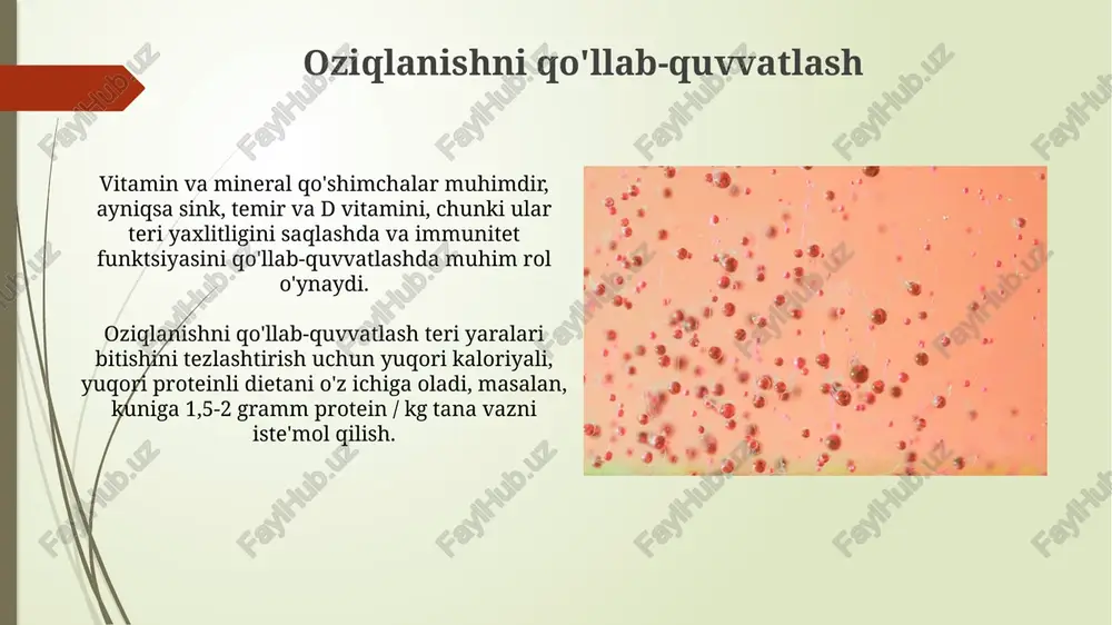 asida, asoratlar teri saratoni, ayniqsa, yassi hujayrali karsinomaga olib kelishi mumkin, bu 1% dan 3% gacha hollarda kuzatiladi. davolash usullari (umumiy) davolashda asosiy maqsad – pufakchalarning paydo bo'lishini kamaytirish va mavjud yaralarni parvarish qilishdir. og'riqni boshqarish uchun 100 mg dan og'riq qoldiruvchi vositalar qo'llaniladi. nutriyal yordam katta ahamiyatga ega. yuqori kaloriyali, oqsilga boy dietani ta'minlash, ba'zida esa oziqlantiruvchi moddalarni tomir ichiga 2-3 hafta yuborish zarur bo'ladi. differentsial diagnostika epidermoliz bulla distrofiyasi turli xil genetik mutatsiyalarga ega bo'lganligi sababli, genetik tekshiruv uning aniq shaklini aniqlashda va davolash strategiyasini ishlab chiqishda muhimdir. biriktiruvchi to'qima kasalliklari bilan bog'liq bullöz dermatozlarni istisno qilish uchun immunofluoresans tadqiqotlari va teri biopsiyalari o'tkaziladi, bu tashxisni tasdiqlashda yordam beradi. ta'rif va epidemiologiya bullous epidermoliz - teri va shilliq pardalarda pufakchalar hosil bo'lishi bilan tavsiflanadigan genetik kasalliklar guruhidir, taxminan 50,000 ta tug'ilishdan 1 tasida uchraydi. epidemiologik ma'lumotlar bullous epidermolizning og'ir shakllari (masalan, distrofik va biriktiruvchi turlari) kamroq uchraydi, yengil …