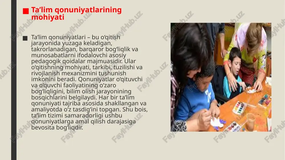jribalar o‘quv jarayonining ajralmas qismidir. bu qonuniyat o‘quvchilarni mustaqil fikrlash va real hayotdagi muammolarni hal etishga o‘rgatadi. shaxs rivojlanishi qonuniyati ta’lim jarayonida shaxsning aqliy, ma’naviy va ijtimoiy rivojlanishi uzluksiz kechadi. bu rivojlanish o‘qituvchi rahbarligida maqsadli ravishda amalga oshadi. o‘quvchi faolligi, mustaqilligi, ijodkorligi ta’lim muhitida shakllanadi. shaxs rivojlanishining qonuniy yo‘nalishi ta’limning insonparvarlik tamoyillariga asoslanadi. faoliyatga asoslangan ta’lim qonuniyati inson faqat faoliyat jarayonidagina bilim va ko‘nikmalarni egallaydi. shu bois ta’lim jarayoni faoliyatga asoslanishi zarur. o‘quvchilar darsda izlanish, muhokama, tahlil va yaratish faoliyatini amalga oshirishi kerak. bu qonuniyat o‘quvchini passiv tinglovchidan faol ishtirokchiga aylantiradi. tizimlilik va ketma-ketlik qonuniyati ta’lim jarayonida har bir mavzu, tushuncha va ko‘nikma oldingisi bilan bog‘liq bo‘lishi kerak. tizimlilik o‘quv materialining mantiqiy tartibda joylashtirilishini ta’minlaydi. ketma-ketlik esa bilimlarning bosqichma-bosqich o‘zlashtirilishini nazarda tutadi. bu qonuniyat ta’lim jarayonining izchilligini va mustahkamligini kafolatlaydi. teskari aloqa va nazorat qonuniyati teskari aloqa ta’lim jarayonining ajralmas qismi bo‘lib, o‘qituvchi o‘quvchilarning o‘zlashtirish darajasini nazorat qilib boradi. baholash …