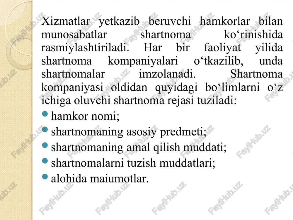 tlantirishni tashkil qilish shakli va miqdorini mehmonxona restoranida ovqatlantirish variantlari; turistlarga ovqatlantirish xizmatini ko‘rsatish vaqti; dam olishda maxsus qulayliklar (masalan, nogironlar, faxriylar uchun vah.k.); personallar gapirishi kerak bo‘lgan tillar; turistlar kelishini tasdiqlash muddatlari (bron qilish); jarima sanksiyalarini e’lon qilmasdan kelishlarni bekor qilish muddatlari; bekor qilish o‘lchami va muddatlari bo‘yicha jarima sanksiyalari; ko‘p miqdordagi kelishlar va doimiy bandlik uchun chegirmalar; miqdor jihatdan kam kelish, kelishlarning uzilishi, mehmonlarni joylashtirishdan bosh tortish uchun moddiy javobgarliklar; boshqa spesifik masalalar (masalan, mehmonxonada sauna, bilyarddan foydalanish nomer narxiga kiradimi yoki yo‘q, basseynning ish vaqti va boshqalar). bundan tashqari, xizmatlar yetkazib beruvchi hamkor berayotgan kafolatlarga ham e’tibor berish lozim. xizmatlar yetkazib beruvchilar bilan munosabatlarda (shartnomada) narxlarning teskari oshishi imkonsizligi haqidagi shartni (narxlarni faqat sotilmagan xizmatlargagina oshirish mumkin) ko‘rib chiqish kerak va bu shartning bajarilishi mexaniznmi ishlab chiqish lozim. ovqatlantirish korxonasi bilan shartnoma. bunday shartnomalar alohida ovqatlantirish korxonalari bilan to‘ziladi, agar ovqatlantirish turistlarni joylashtirish vositalaridan tashqarida amalga oshirilsa …