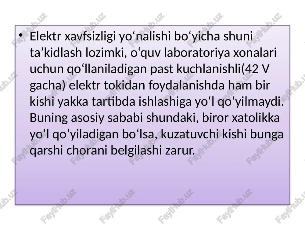 lab chiqarish sharoitlarida bular sovishga va izolyasiyaga tusqinlik qilishi kuzatiladi ammo yong‘in yoki portlash keltirib chiqarmaydi; tok o‘tkazuvchi asos(taglik)lar mavjudligi (metalli, tuproqli, temirbetonli, g‘ishtli); yuqori harorat - yil fasllari va issiqlik nurlanishlariga bog‘liq bo‘lmagan holda harorat uzoq muddat 35os, qisqa muddatli 40os bo‘lishi; insonning bir vaqtning o‘zida bir tomondan binoning erga mahkamlangan metall konstruksiyali qismiga, ikinchi tomondan elektr qurilmaning metall korpusiga tegib turishi. kishilarning elektr tokidan xavfli jarohatlanish sharoitlari: zax (yomg‘ir, qor, binoning ichida joylashgan namlik bilan qoplangan shift, pol, devor, buyum); kimyoviy aktiv (faol) muhit; bir vaqtning o‘zida ikki va undan ortiq yuqori xavfli sharoitlarning mavjudligi kishilarning yuqori xavfli bo‘lmagan jarohatlanish sharoitlari: xavf va yuqori xavflarni keltirib chiqaruvchi omillarning mavjud emasligi (ya’ni yuqori bo‘lmagan xavflarning mavjudligi). elektr qurilmalaridan foydalanishda turli baxtsiz hodisa kelib chiqishi mumkinligini bilgan holda ulardan foydalanishda yuqori xavfli holatlar bo‘yicha kuzatuv ishlari amalga oshiriladi. shu bilan birga himoya vositalari va texnikaviy usullar elektr xavfini keltirib chiqarmaydigan …