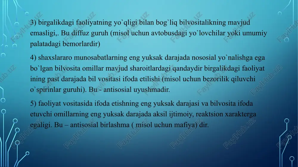 bo`lmasligi, ammo, albatta, sig`ishuvchan bo`lishi kerak. psixologik muhit vujudga keltirishda aksari guruhga mos kelishga bog`liq bo`lgan ijtimoiy kayfiyat katta ahamiyatga ega. u guruhda bevosita ijobiy yoki salbiy psixologik muhit vujudga keltiradi. guruhning ichki tuzilishi har qanday guruh tuzilishiga ko`ra guruh a`zolari nufuzi va statusining o`ziga xos darajasini aks ettiradi. uning yuqorisida referentometrik va sotsiometrik tarzda tanlanadigan shaxslar o`rin oladi, eng orqada esa noreferent va sotsiometrik jihatdan siqib chiqarilgan individlar turishadi. mazkur ierarxiya zinapoyasining eng yuqori bosqichida guruhning lideri joylashadi. lider - bu shunday shaxsdirki, guruhning qolgan barcha a`zolari uchun o`zlarining manfaatlariga daxldor bo`lgan hamda butun guruh faoliyatining yo`llanishini va xarakterini belgilab beradigan eng ma`suliyatli echimlarni qabul qilishga haqli deb hisoblaydilar. lider rasman guruhning rahbari bo`lishi ham va, aksincha, bo`lmasligi ham mumkin. lider bilan rahbarlikning yagona bitta shaxsga kelishi makbul hodisa hisoblanadi. bordi-yu, agar bunday muvofiqlik bo`lmasa, u holda guruh faoliyatining samaradorligi rasmiy rahbar (masalan, sinf boshi) bilan norasmiy lider yoki …